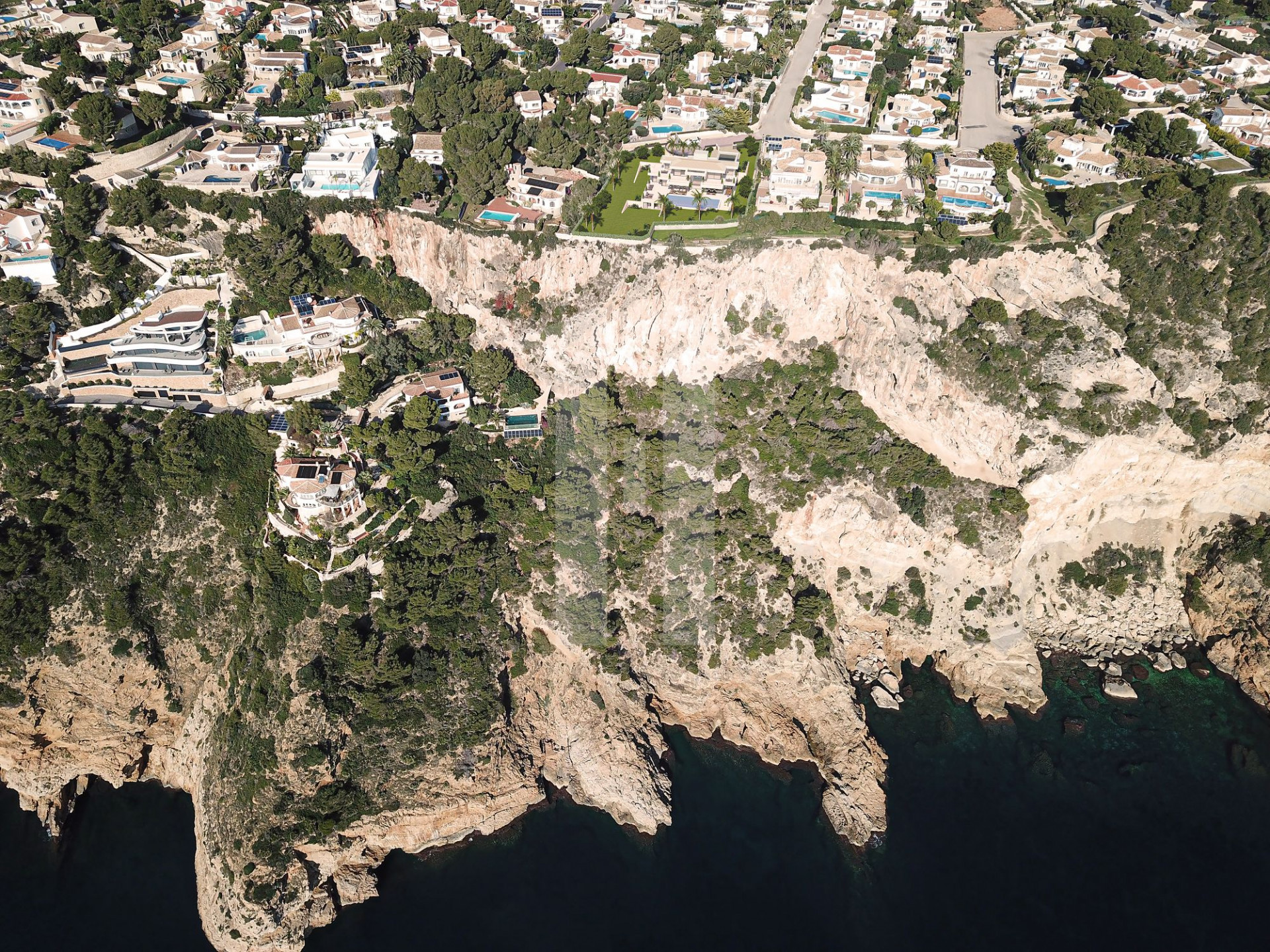 Villa Elysia: Exclusivity and Design by the Mediterranean