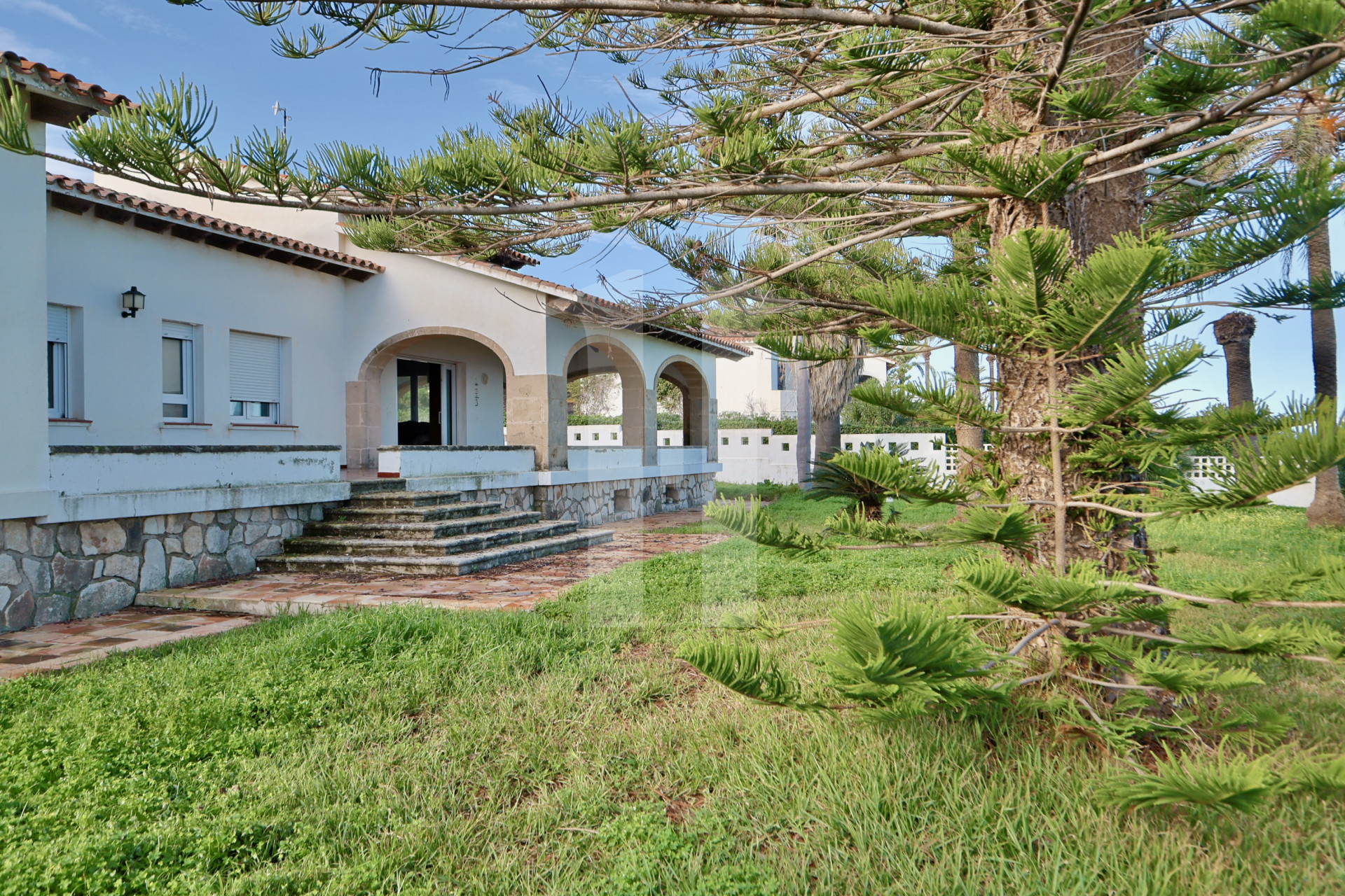 huurwoningen in Jávea Discrete verkoop, Villa eerste lijn in Denia