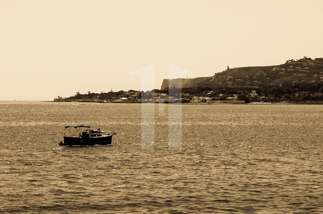 Villa en venta en Dénia en primera linea de la playa