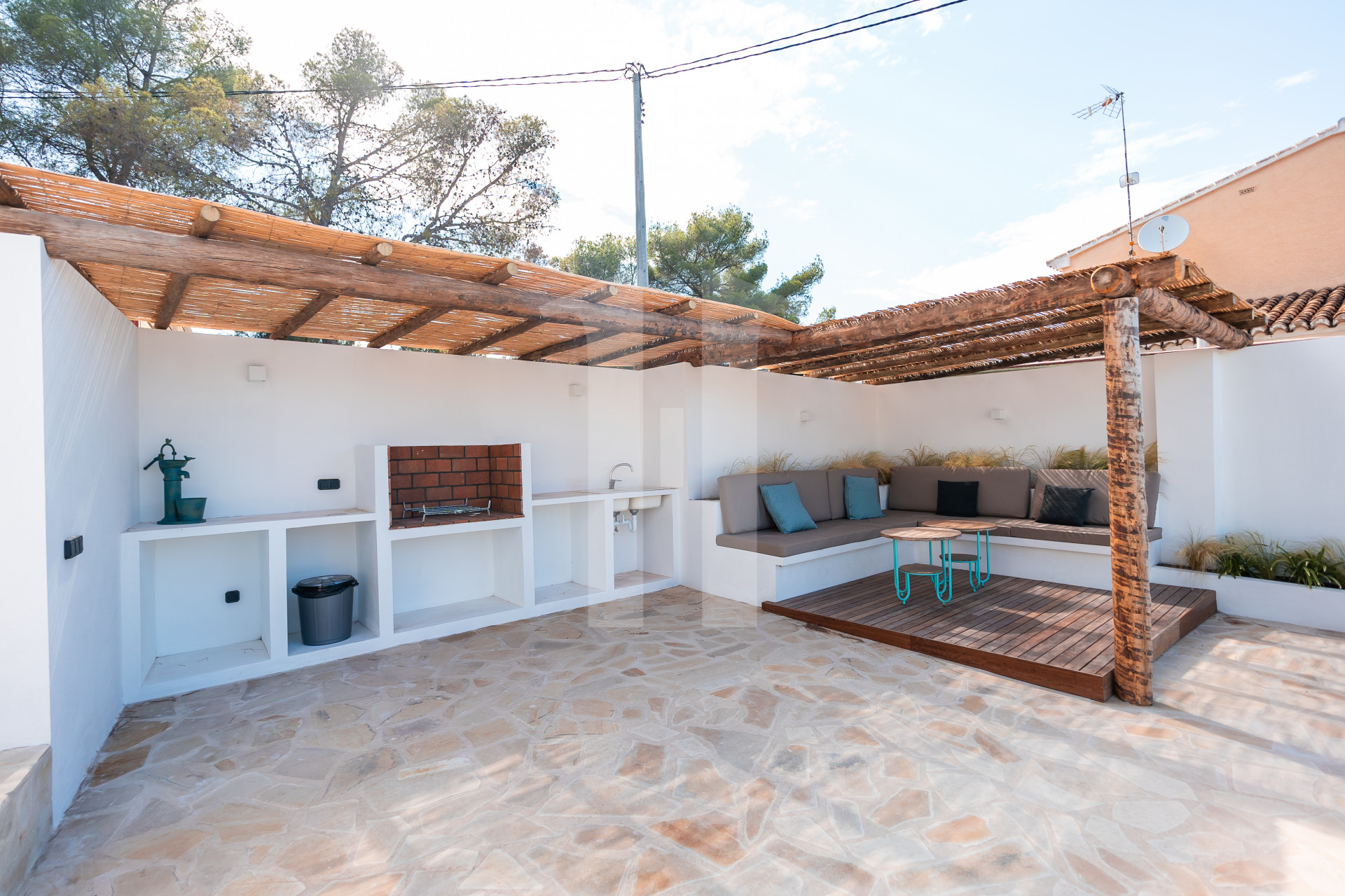 Charmante gerenoveerde villa te koop in Jávea