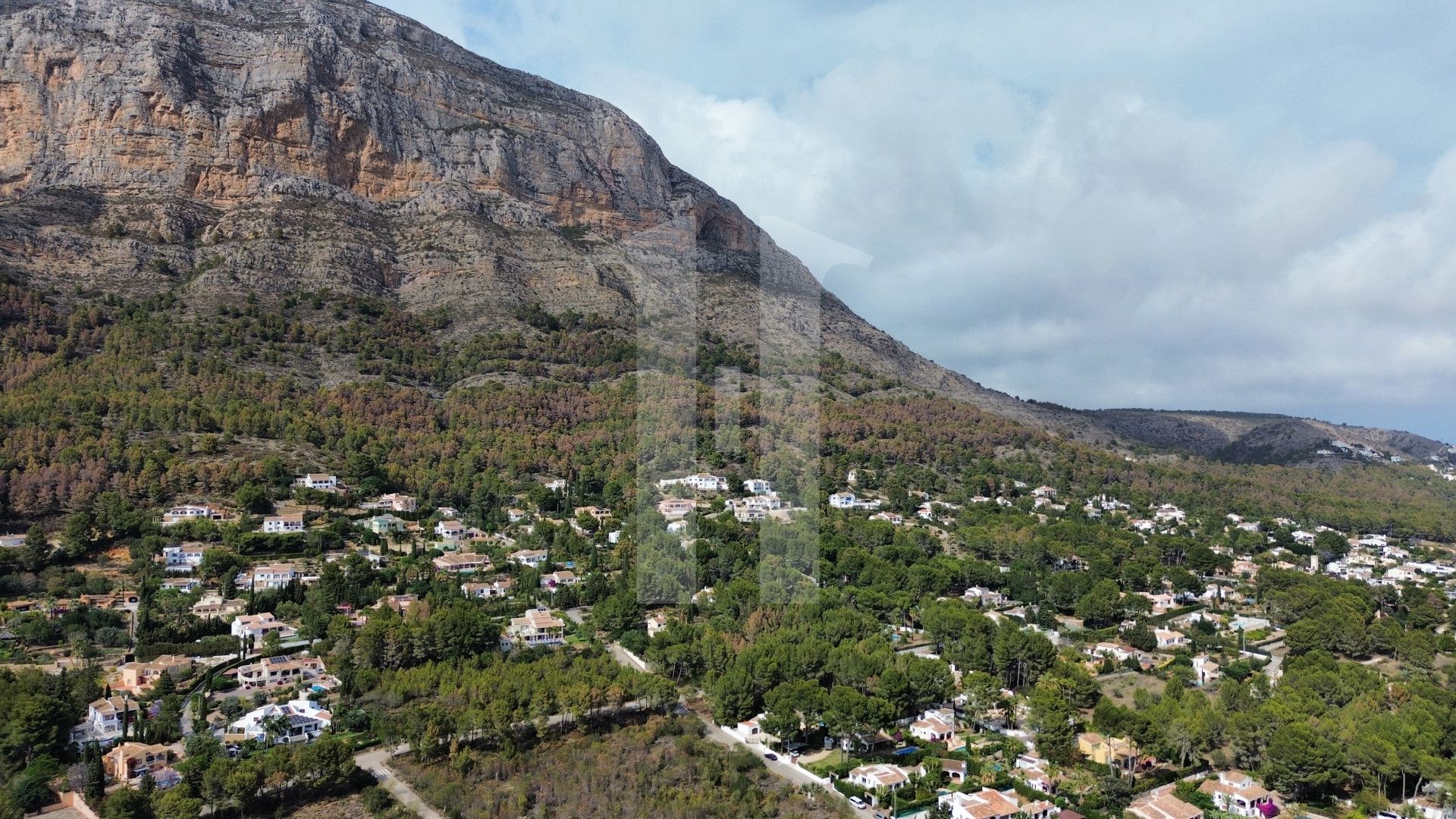 alquilar en Jávea Venta de Parcela en la Zona del Montgó