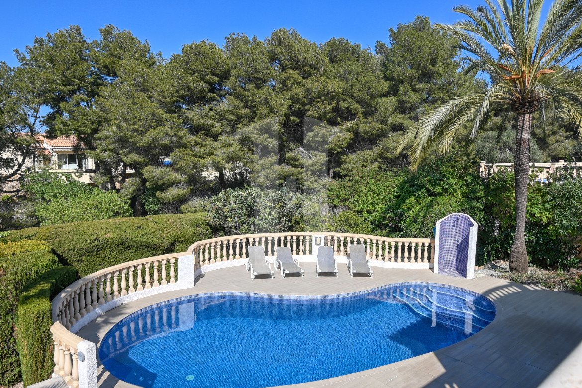 vastgoedtransparantie Charmante mediterrane villa met privézwembad en open haard