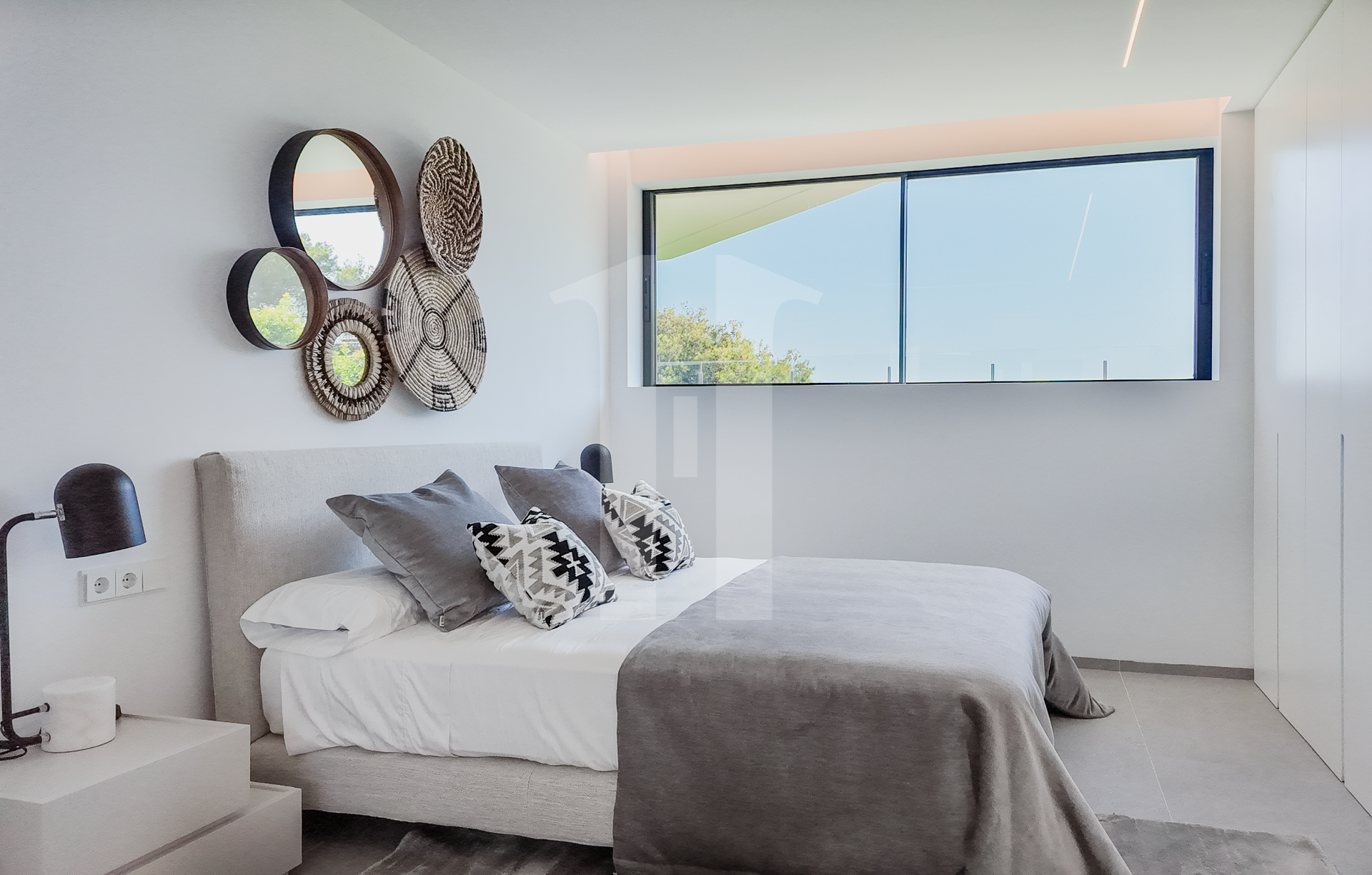 Luxury Villa with sea views for sale in Jávea.