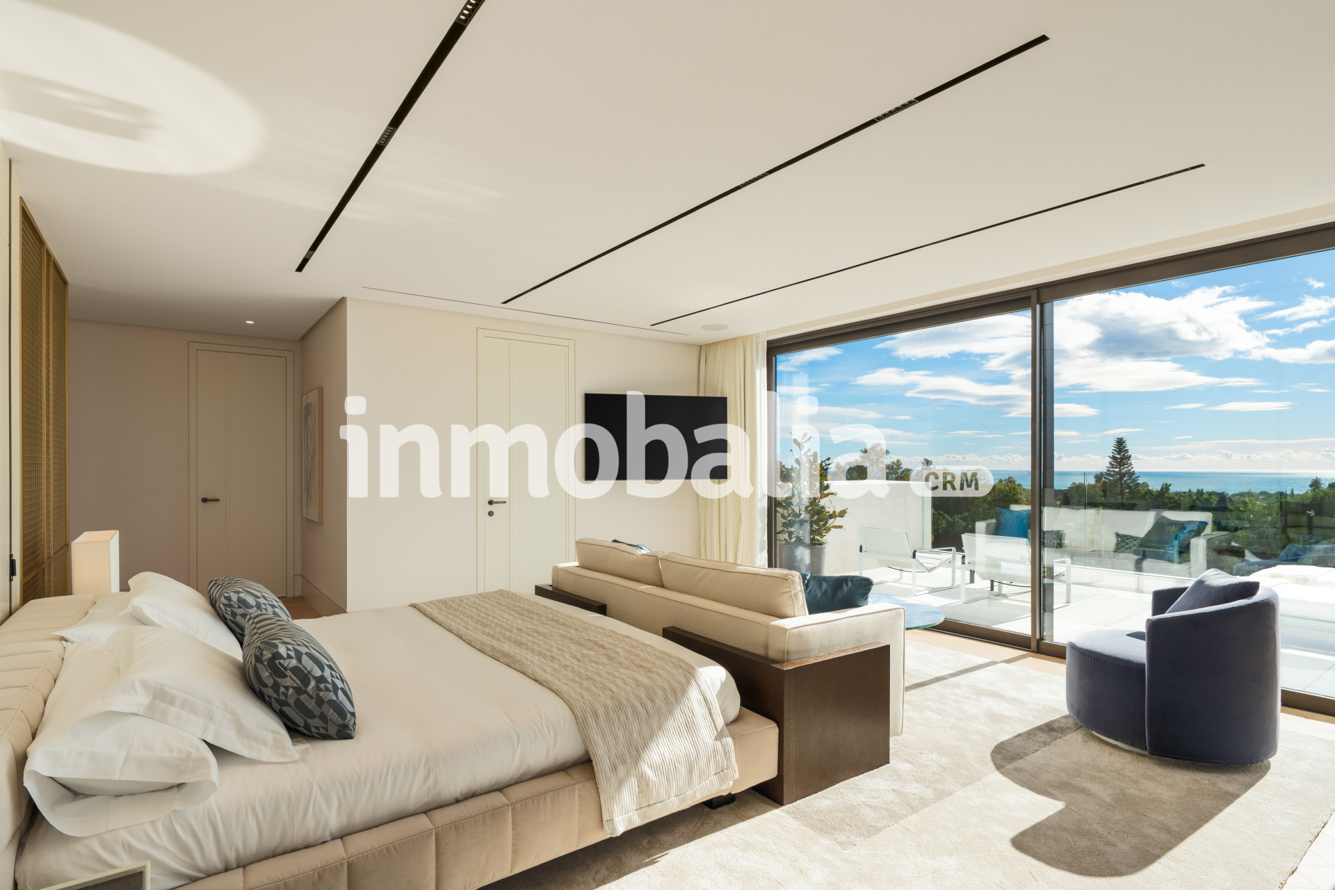 Villa Harmony, Exclusive Villa with Andalusian Charm in Marbella Hill Club