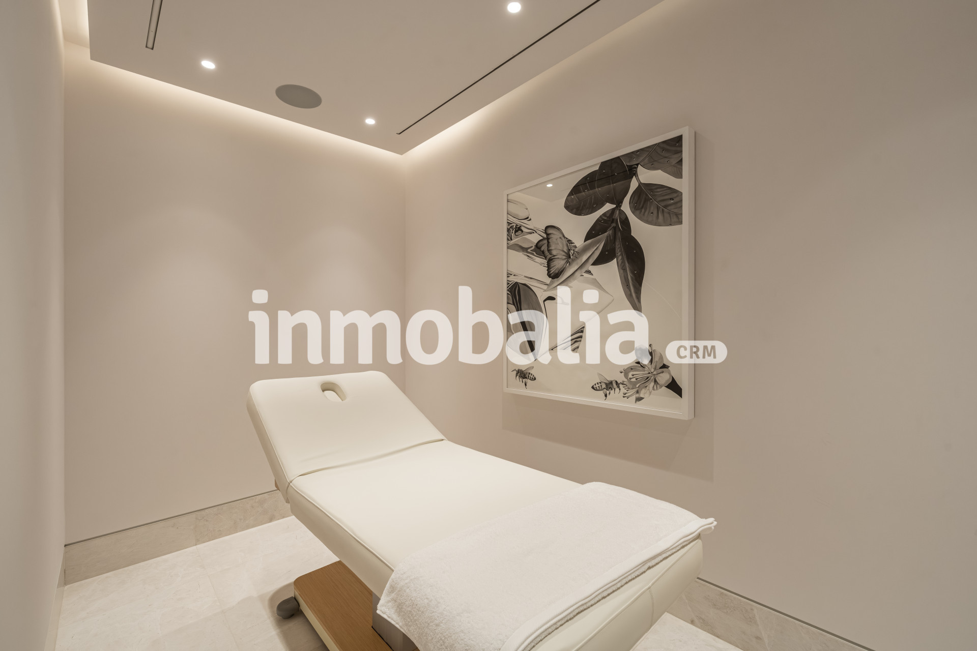 Villa Harmony, Exclusive Villa with Andalusian Charm in Marbella Hill Club