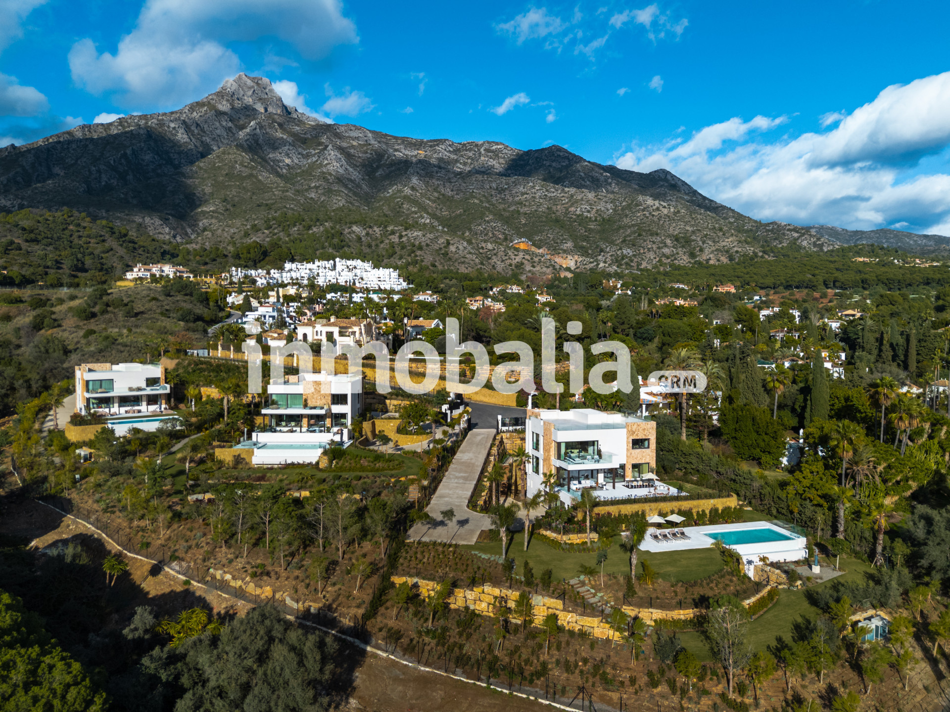 Villa Harmony, Exclusive Villa with Andalusian Charm in Marbella Hill Club