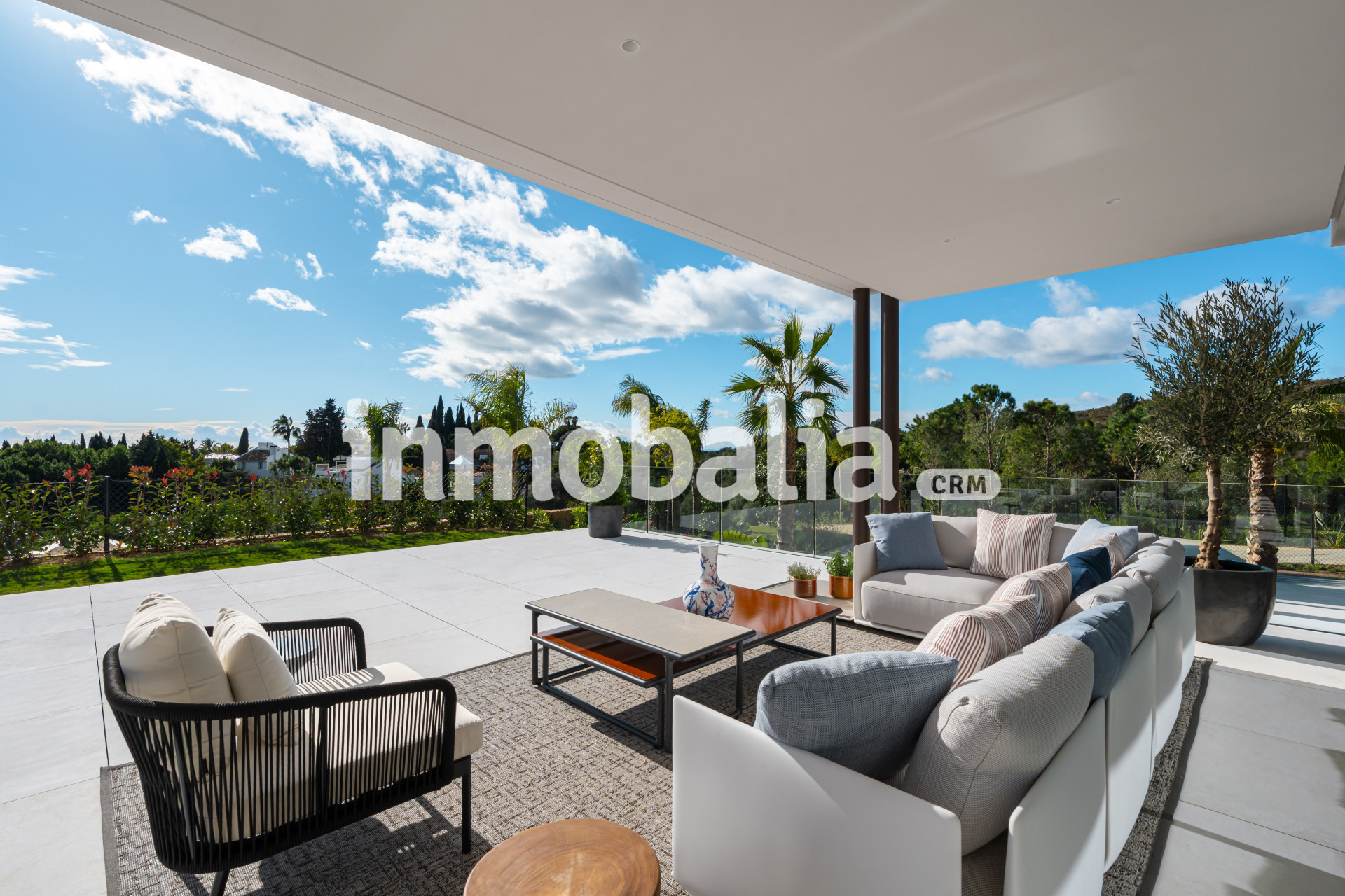 Villa Harmony, Exclusive Villa with Andalusian Charm in Marbella Hill Club