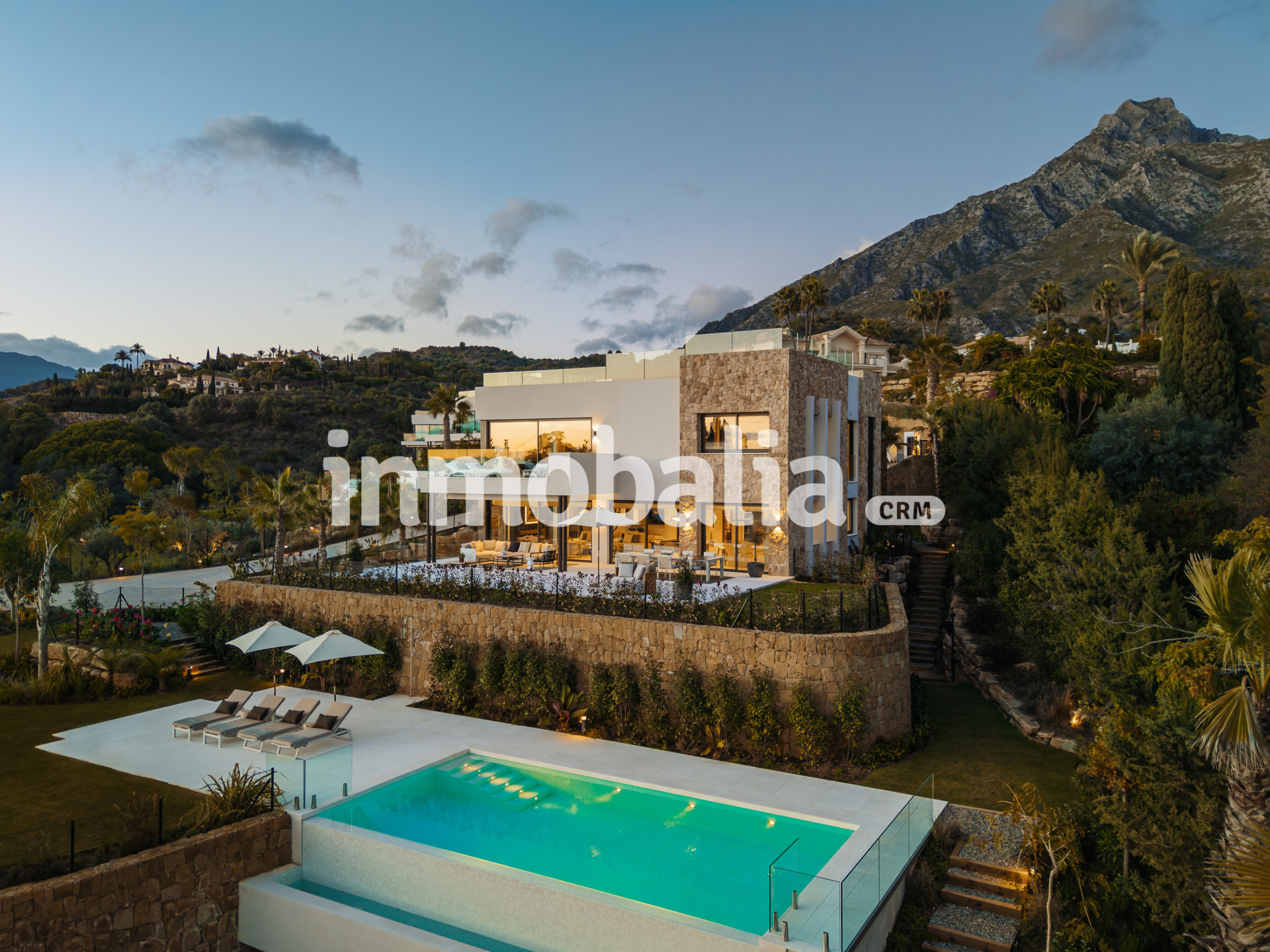 Villa Harmony, Exclusive Villa with Andalusian Charm in Marbella Hill Club