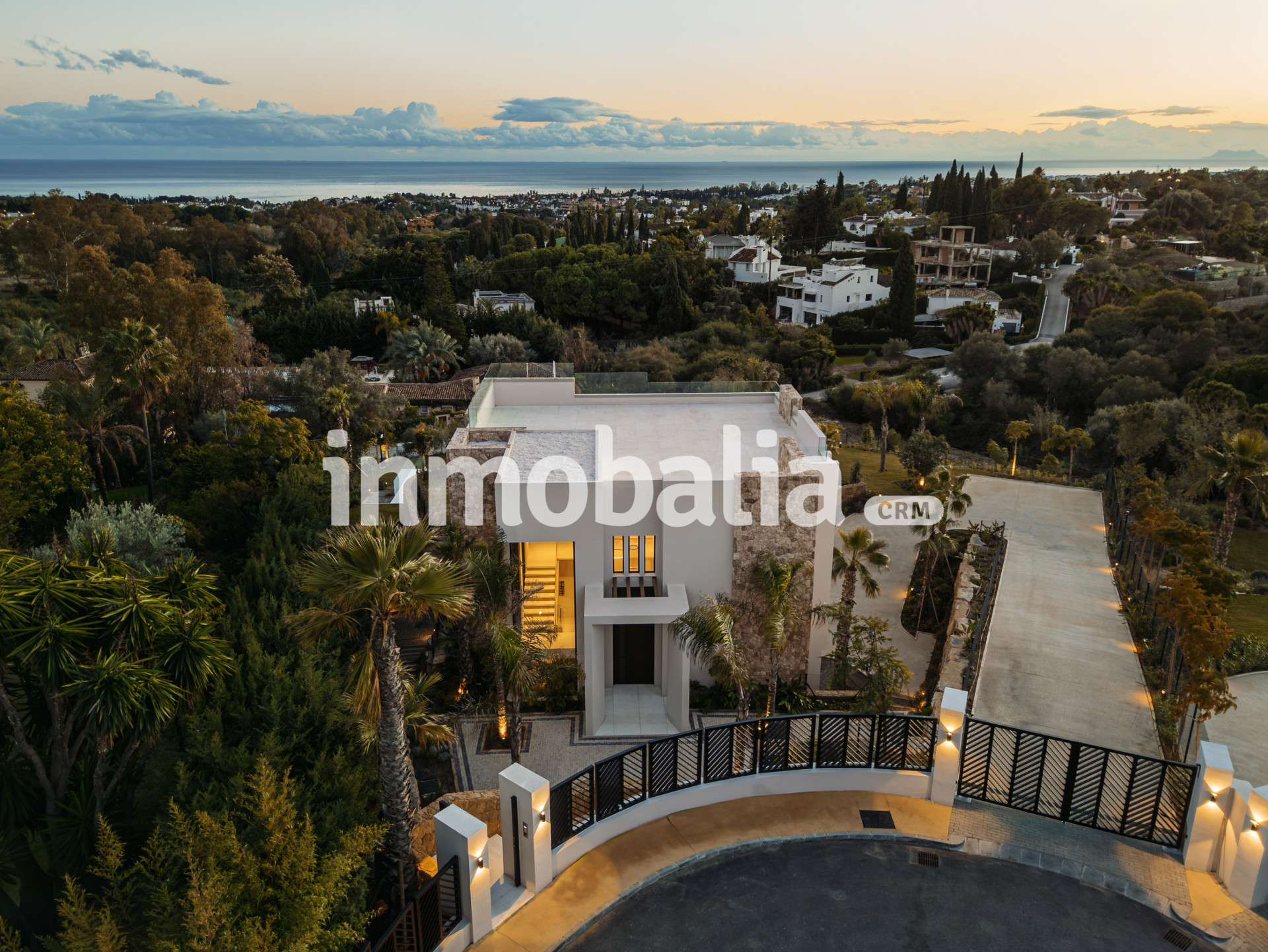 Villa Harmony, Exclusive Villa with Andalusian Charm in Marbella Hill Club