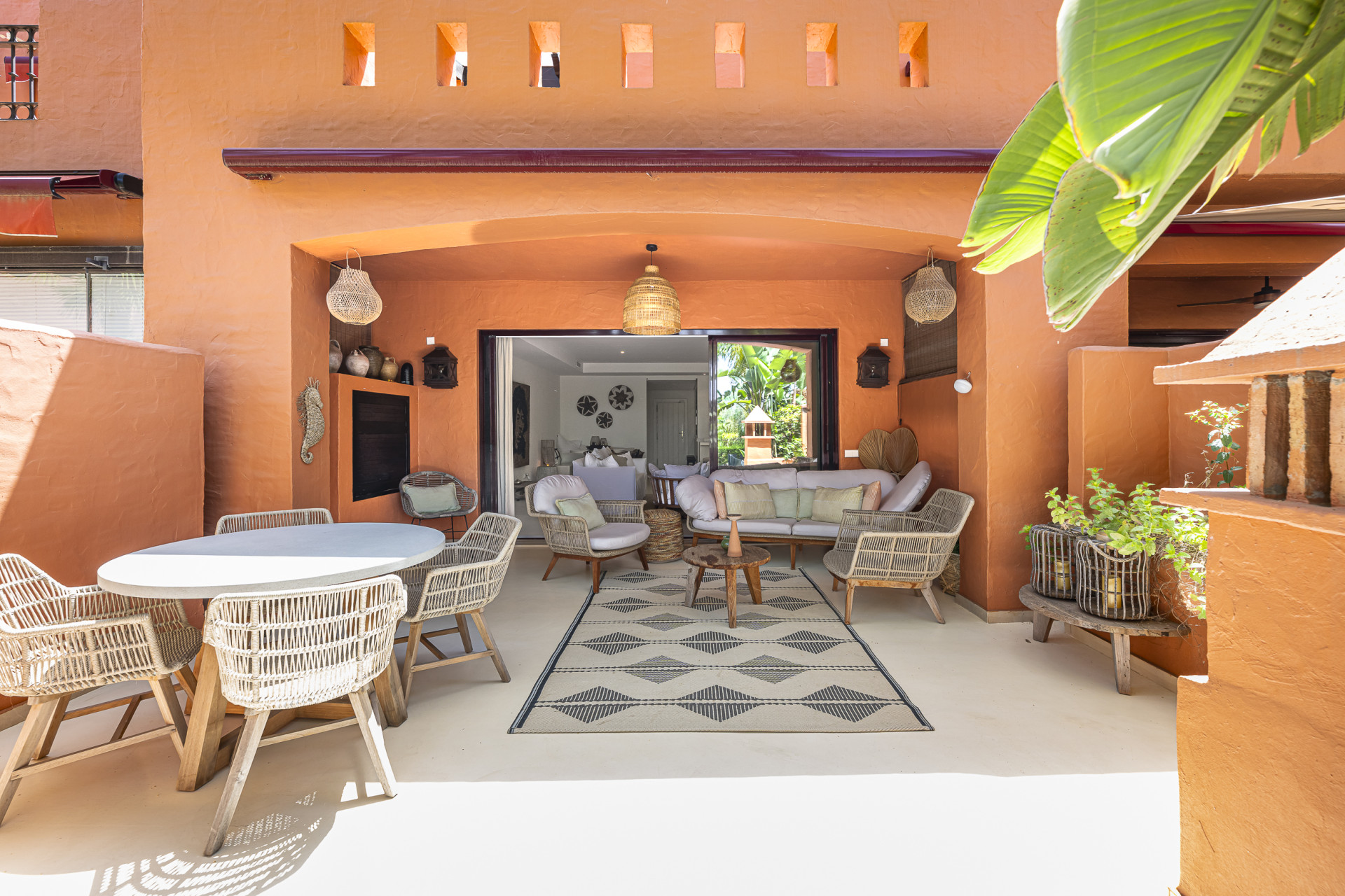 Elegant Fully Renovated Townhouse in Altos de Puente Romano, Marbella’s Prestigious Golden Mile