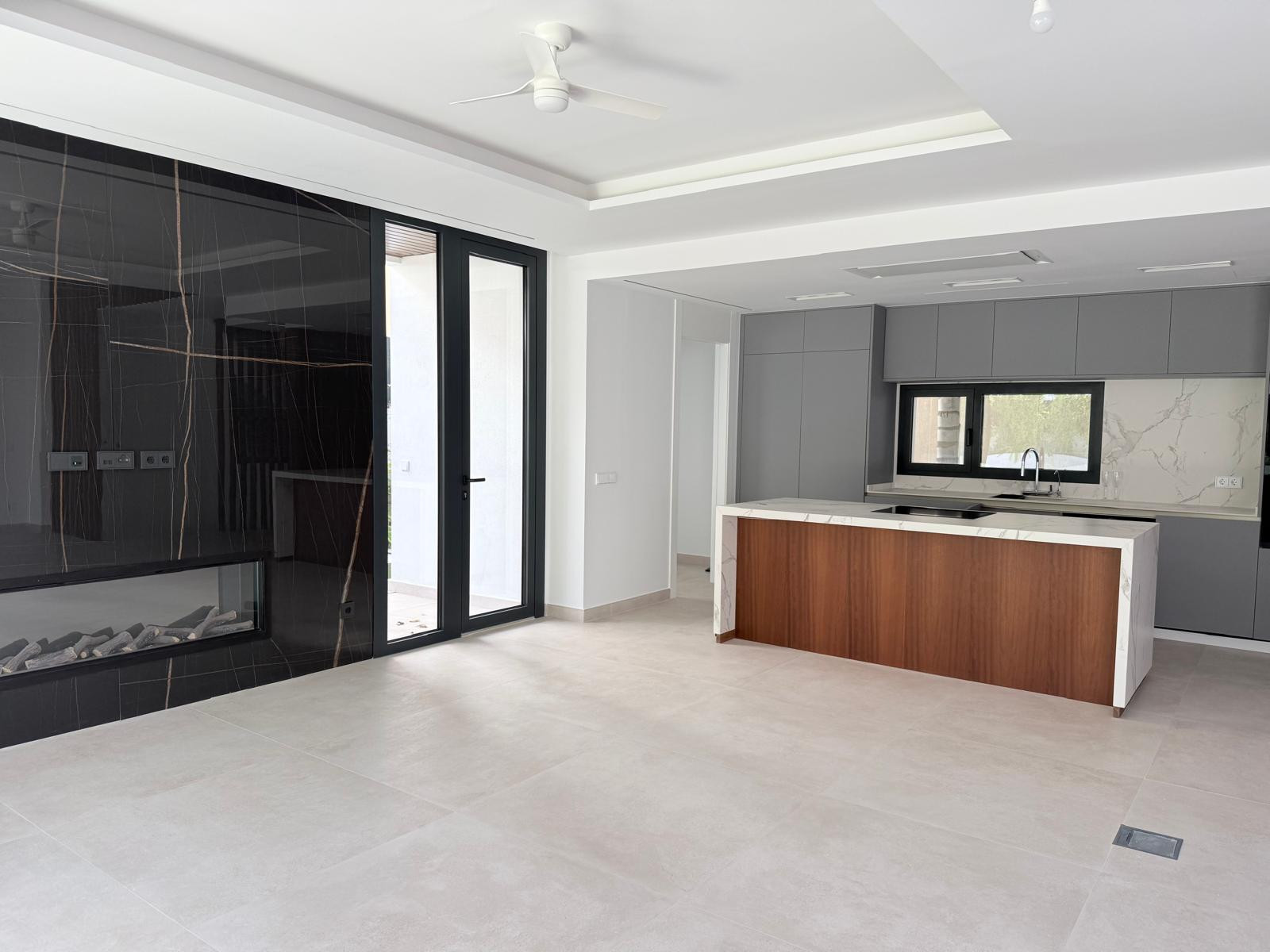 Luxury Villa in Puerto Banús at Mistral Beach with Five Bedrooms