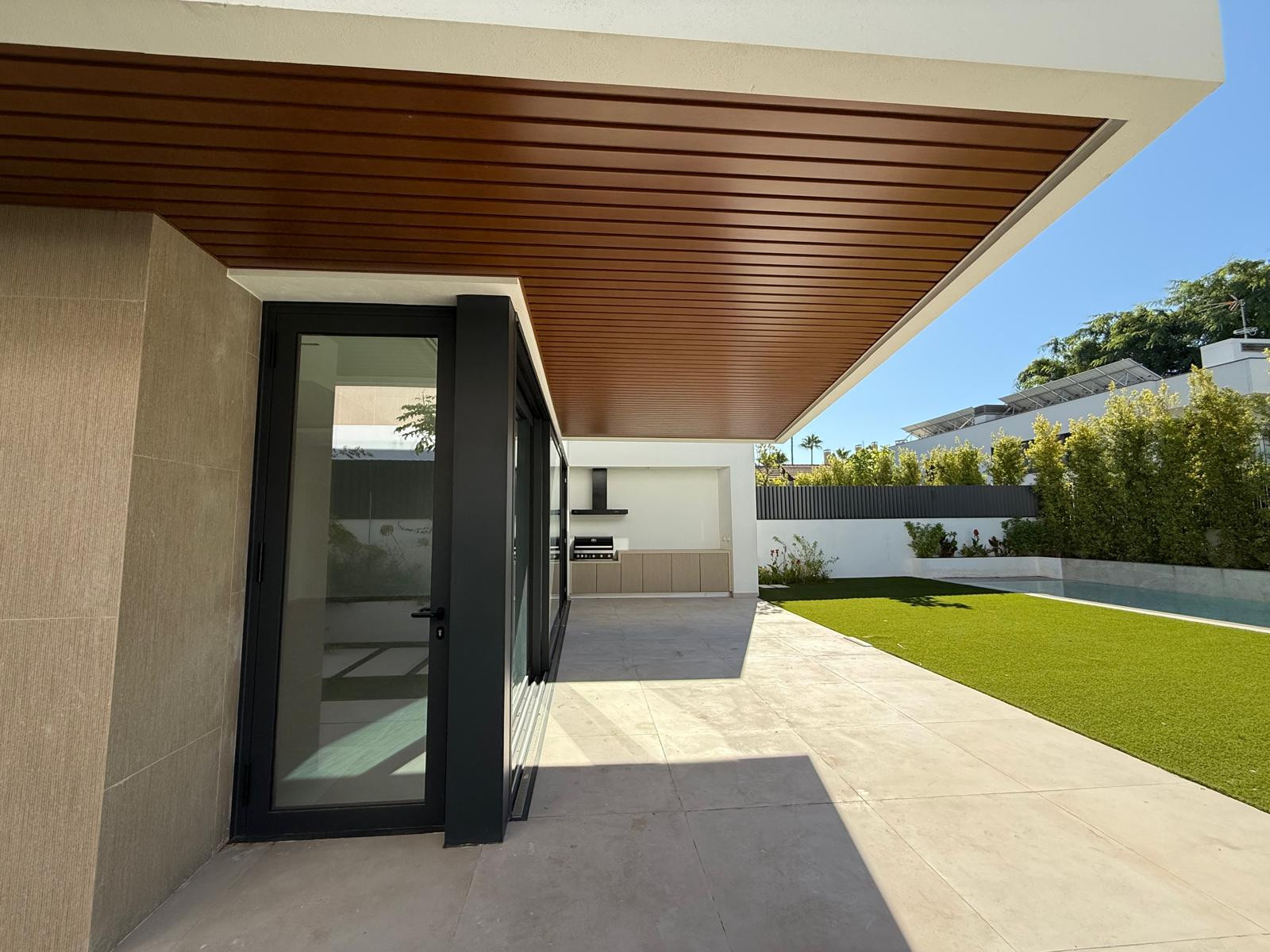 Luxury Villa in Puerto Banús at Mistral Beach with Five Bedrooms