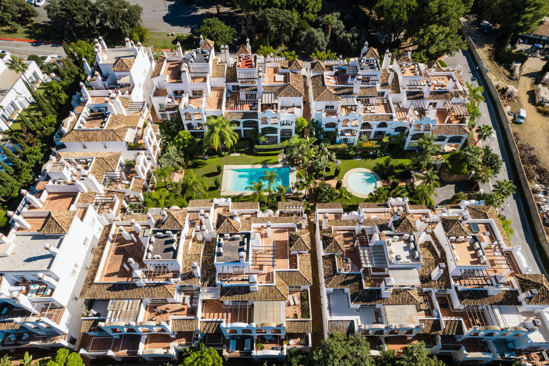A beautiful, newly refurbished three-bedroom flat in Sierra Blanca