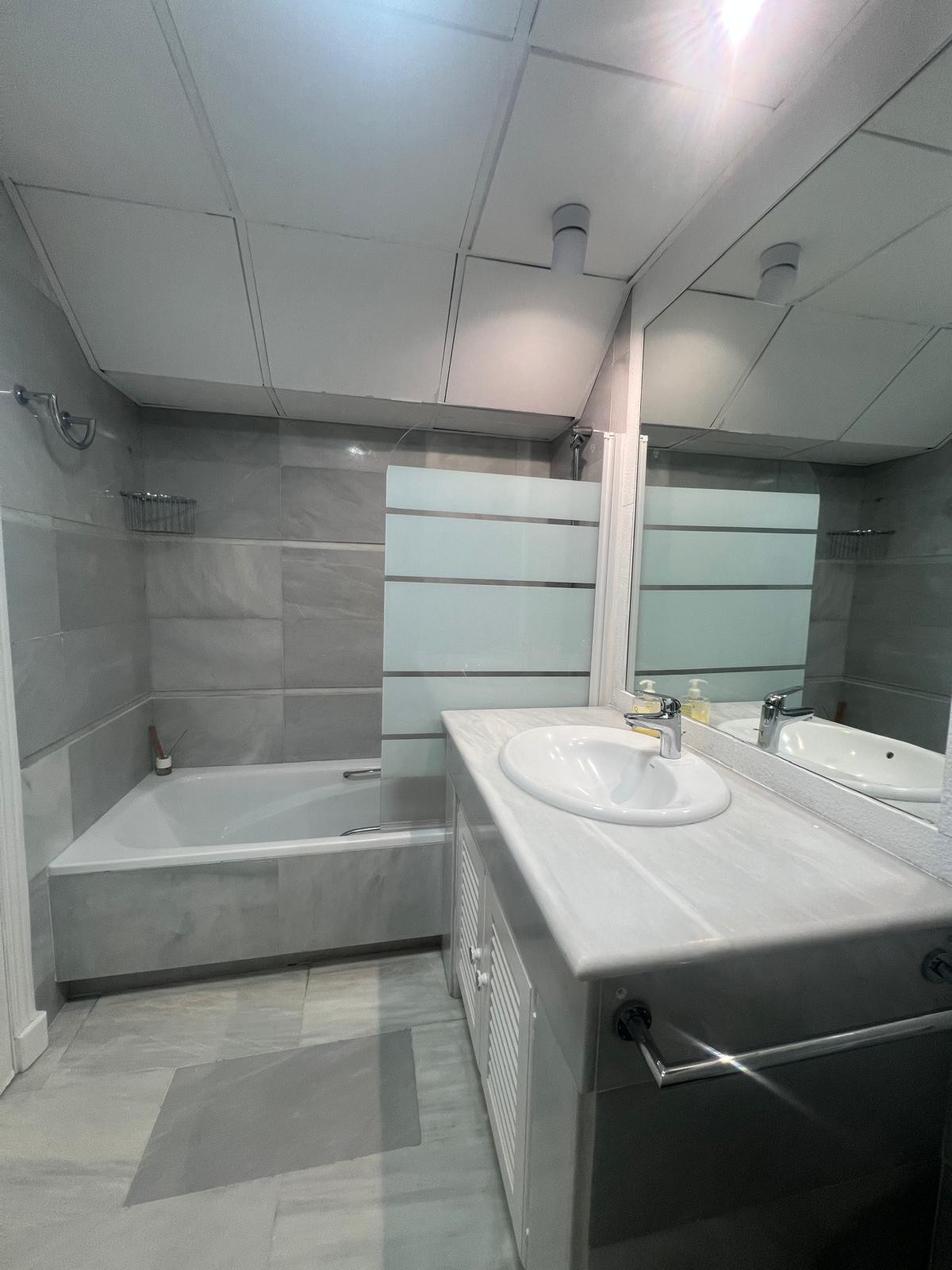 One-Bedroom Apartment with Parking for Rent, Close to the Beach and City Centre