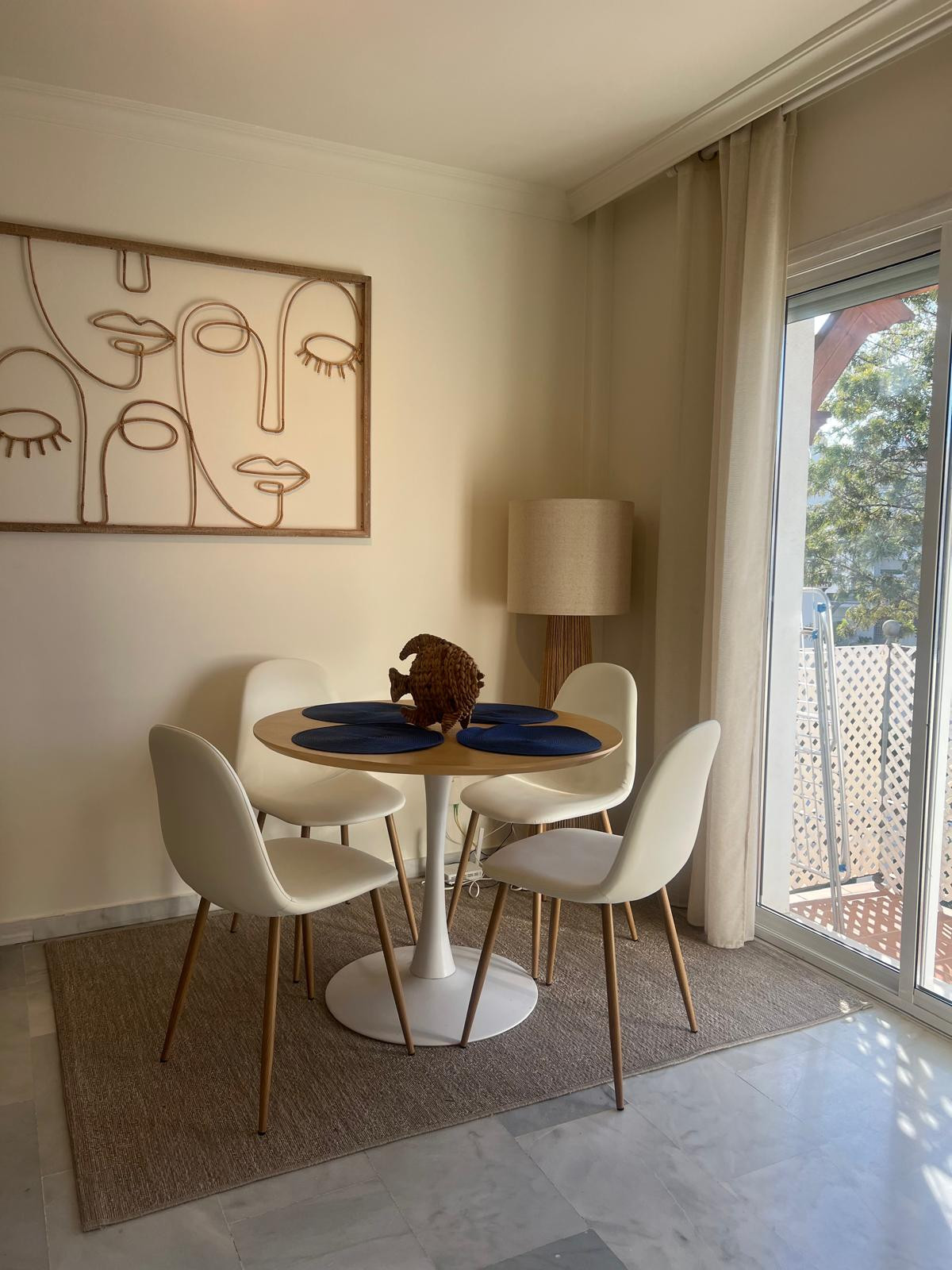 One-Bedroom Apartment with Parking for Rent, Close to the Beach and City Centre