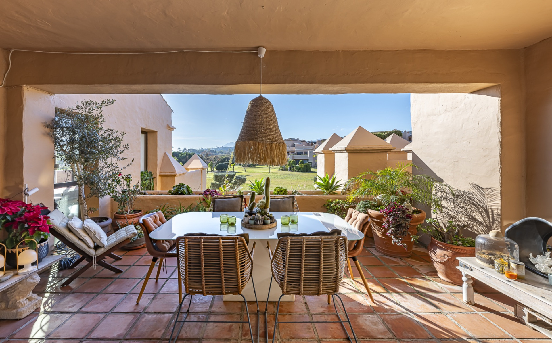 Elegant Duplex Penthouse with Expansive Terraces and Panoramic Views in Estepona
