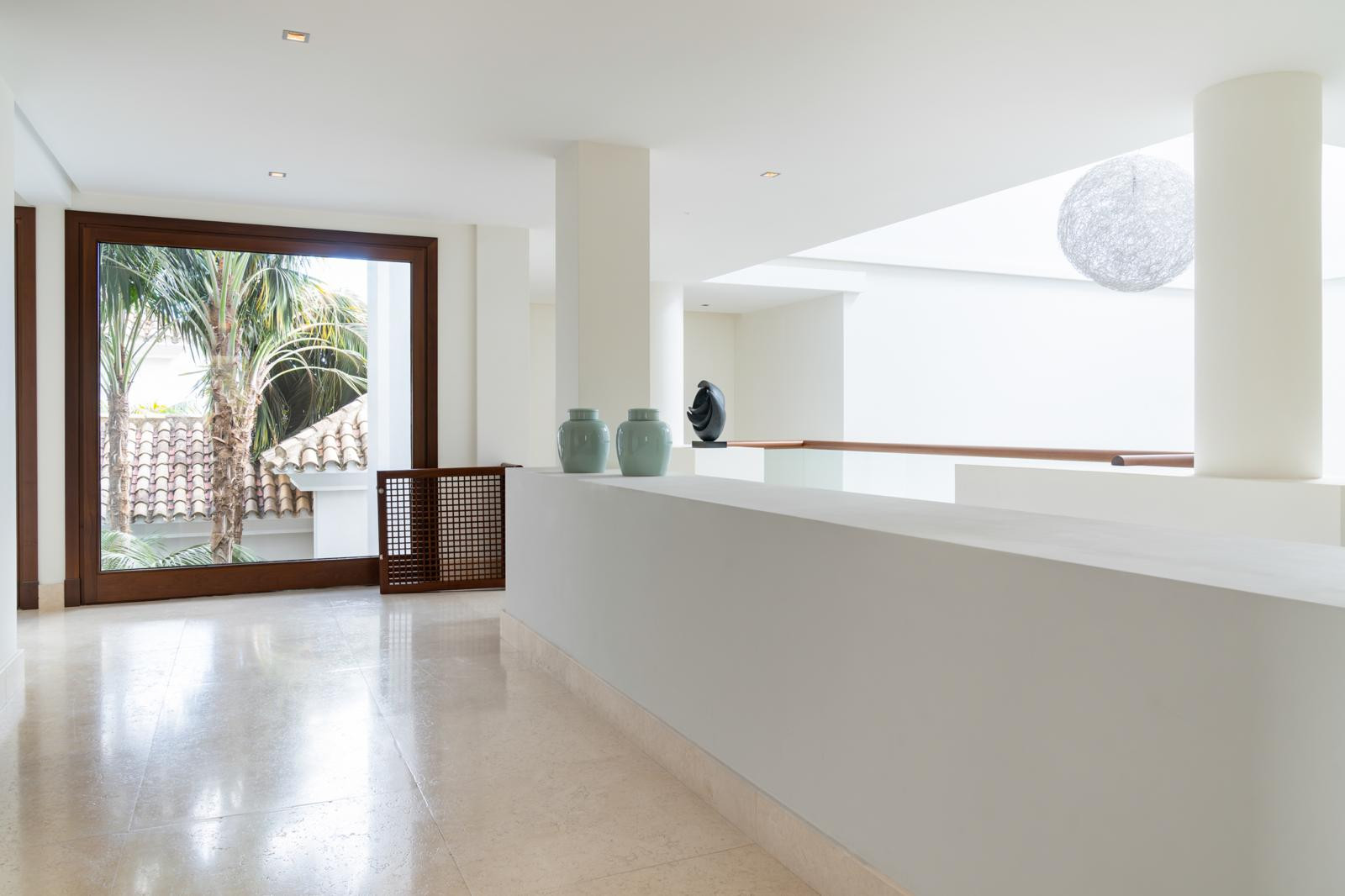 Stunning Villa Privée on Marbella’s Golden Mile with Panoramic Views