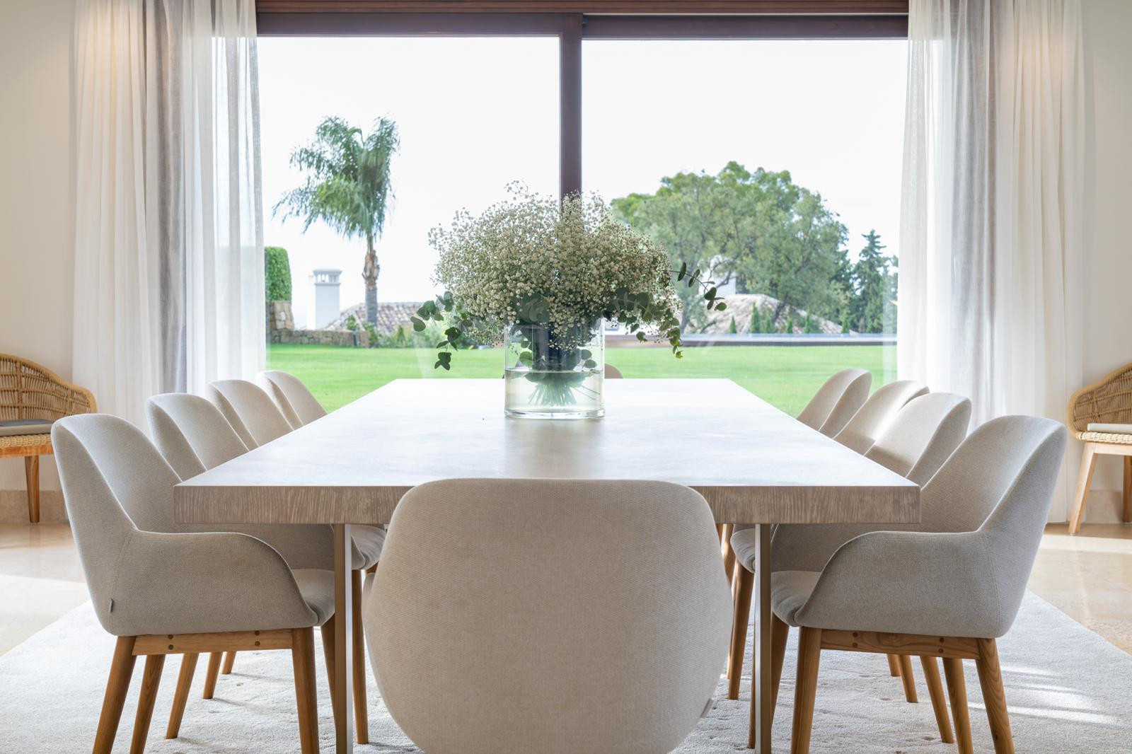 Stunning Villa Privée on Marbella’s Golden Mile with Panoramic Views
