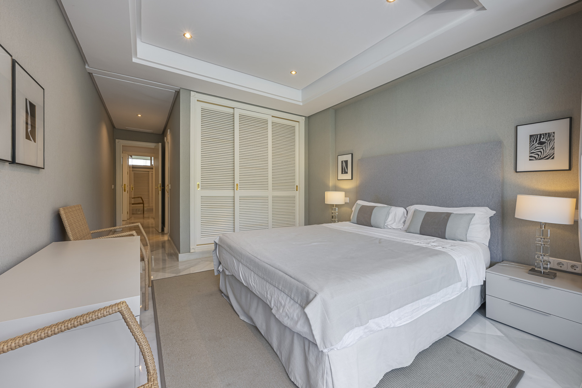 Two-bedroom apartment for rent with sea views in Marina Mariola