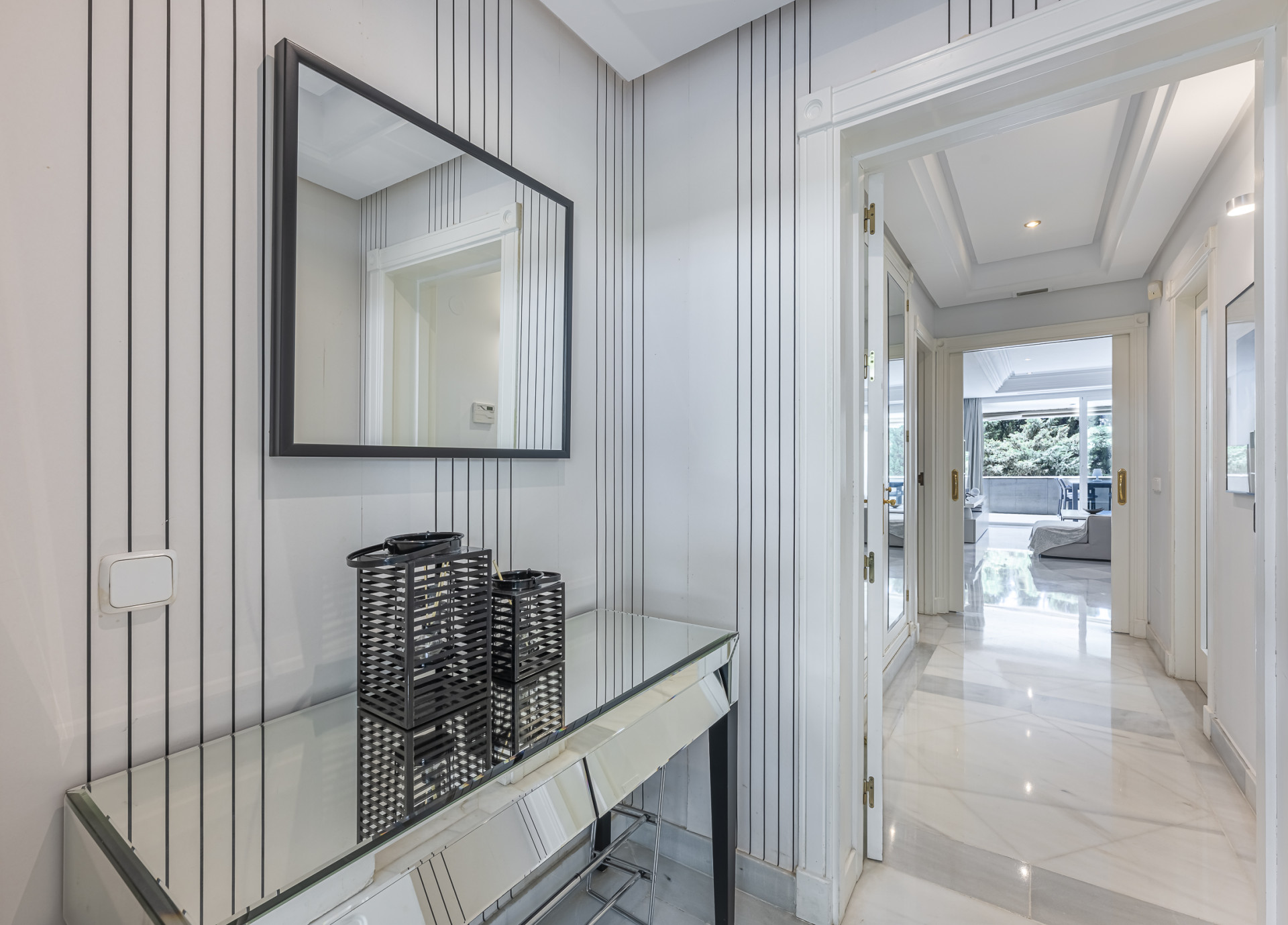 Two-bedroom apartment for rent with sea views in Marina Mariola