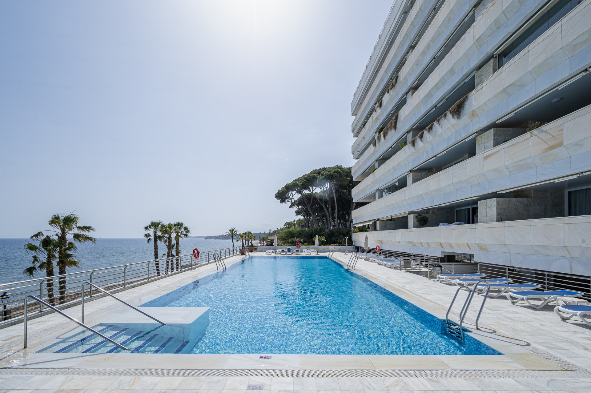 Two-bedroom apartment for rent with sea views in Marina Mariola