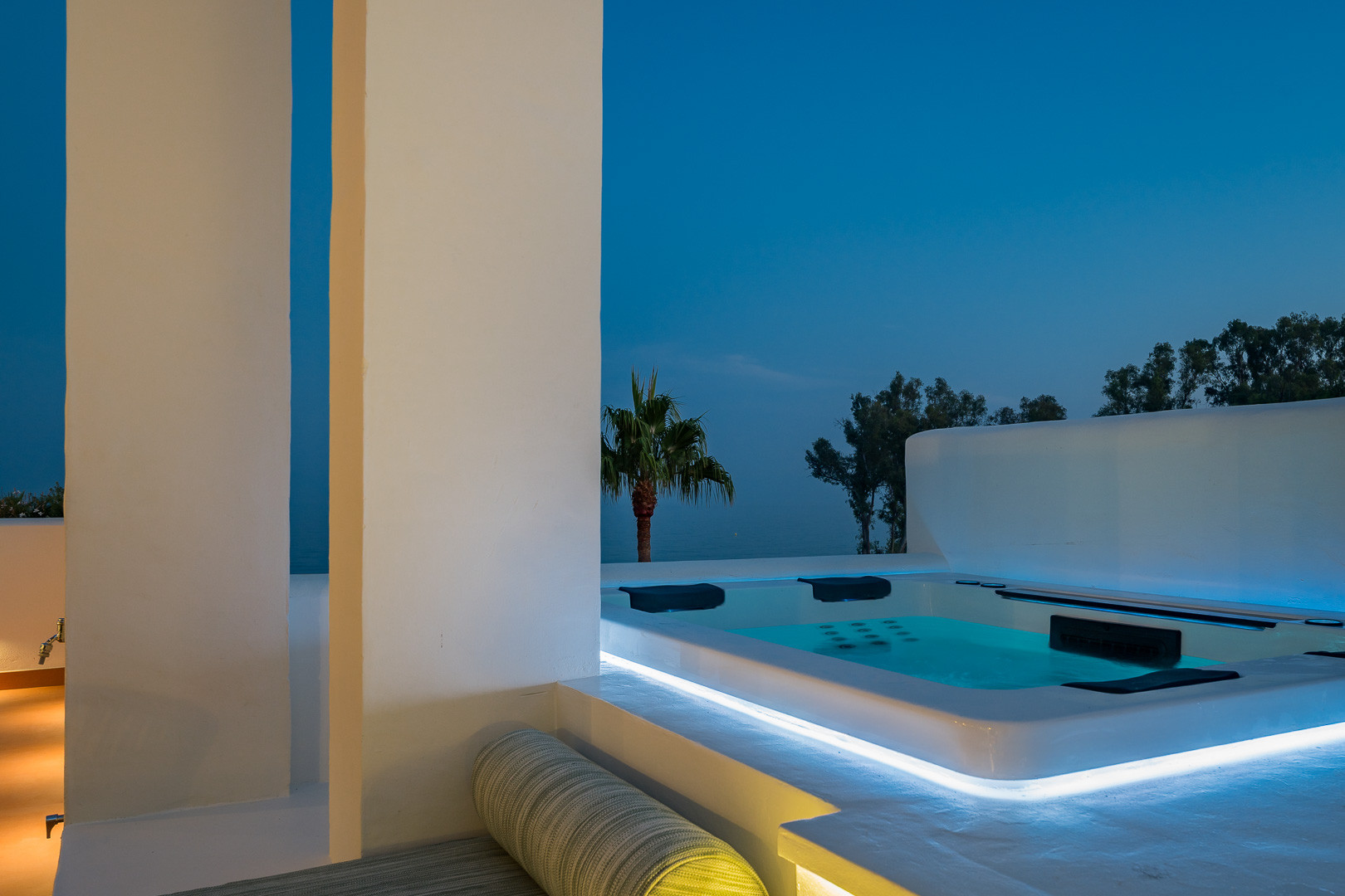 Beachfront Luxury Renovated Penthouse