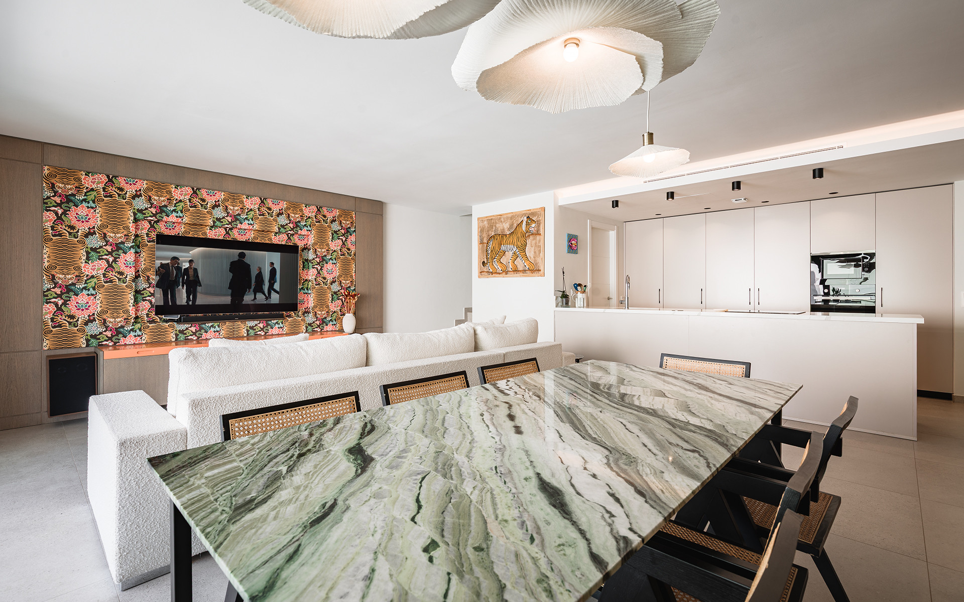 Modern Penthouse With Panoramic Solarium