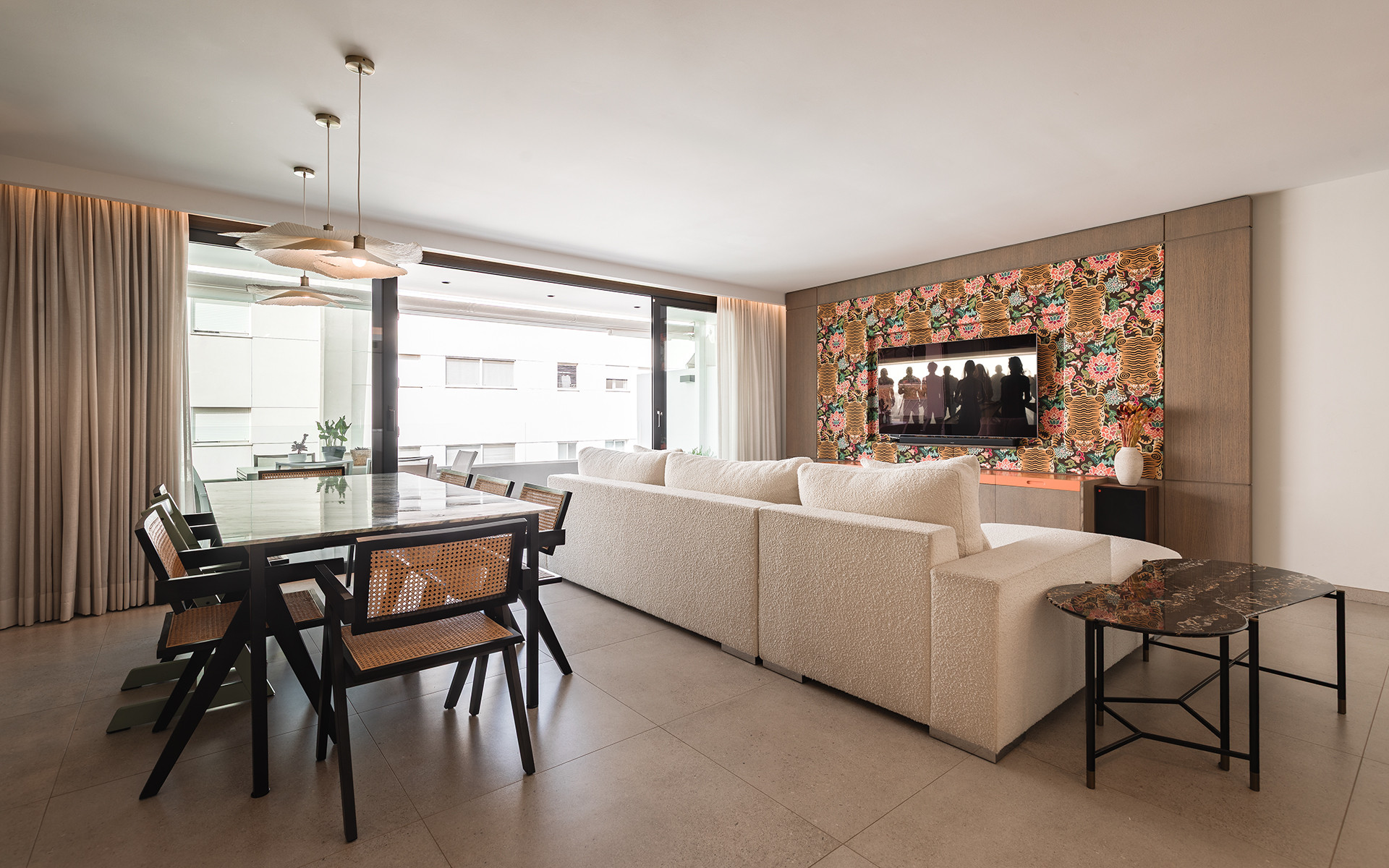 Modern Penthouse With Panoramic Solarium