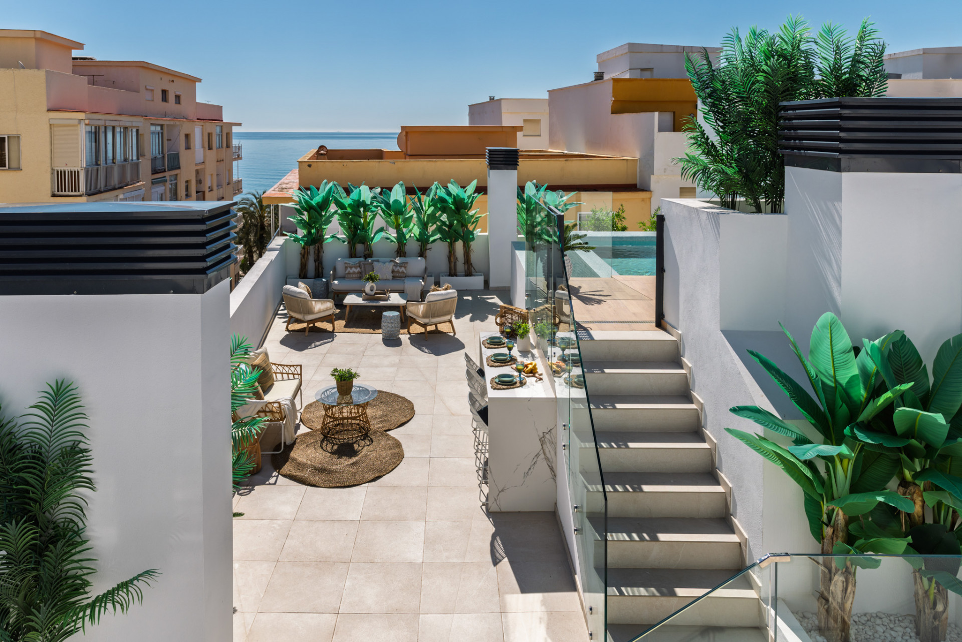 New two-bedroom apartment just steps away from the beaches in the center of Estepona.