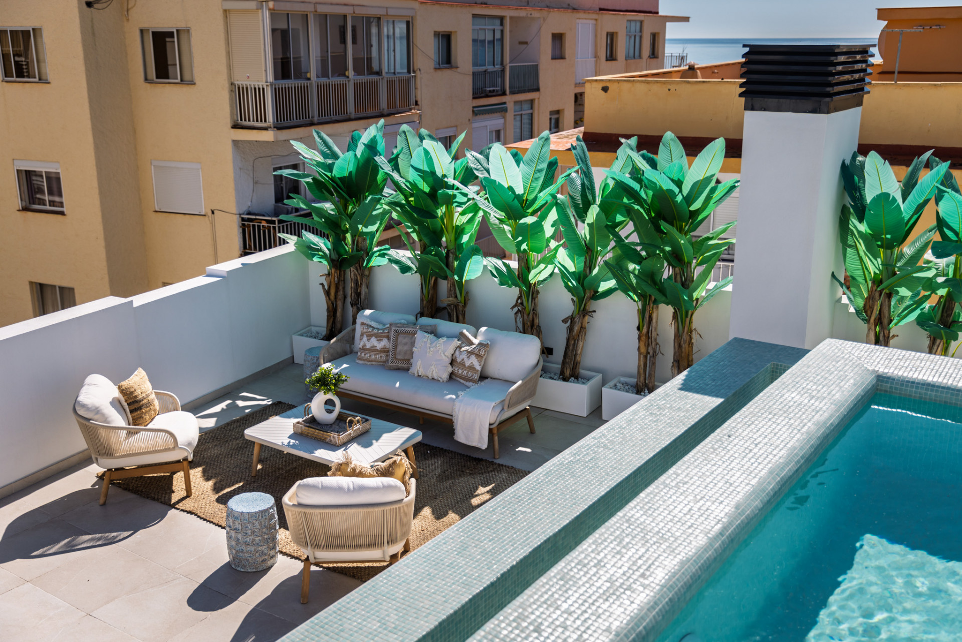 New two-bedroom apartment just steps away from the beaches in the center of Estepona.