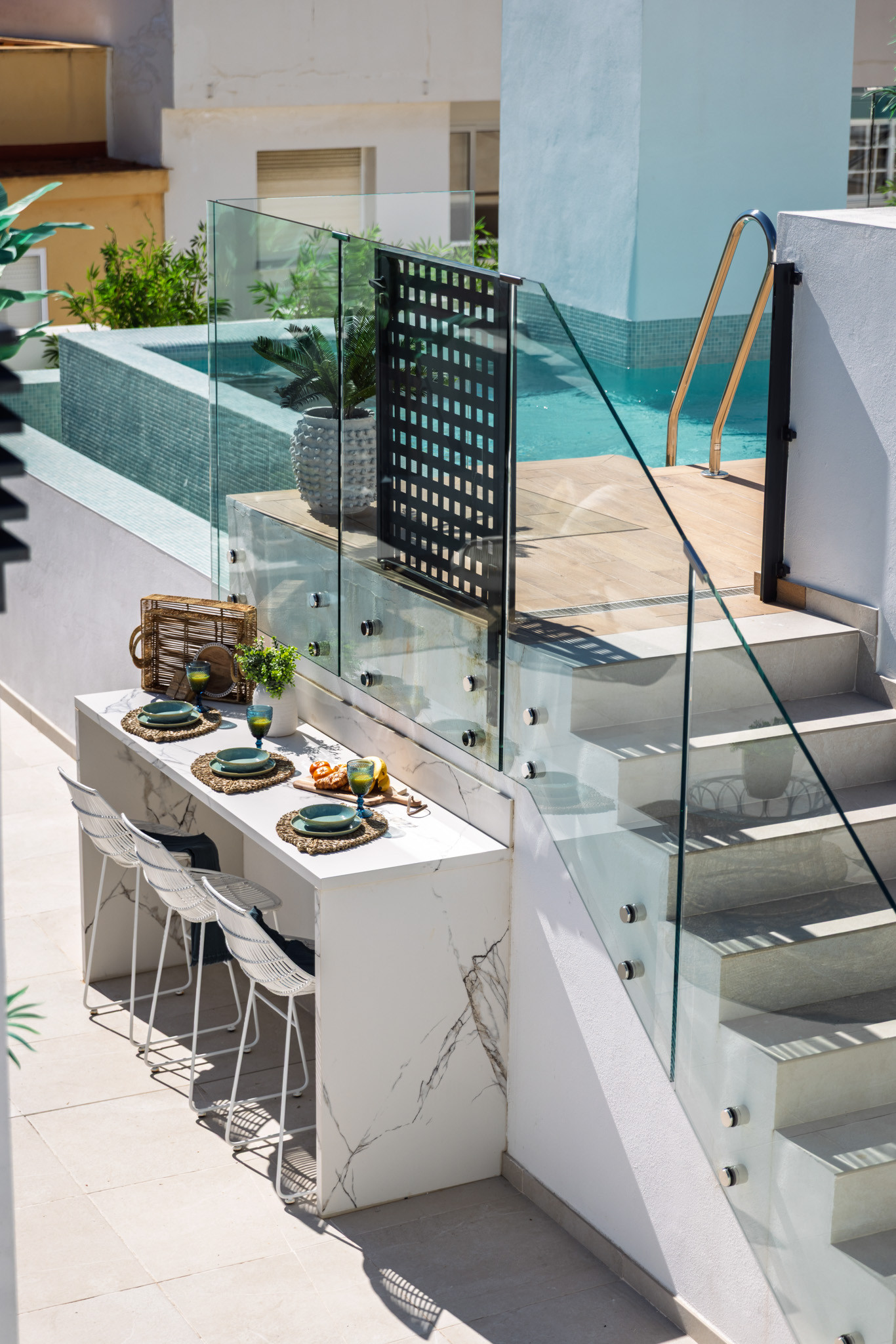 New two-bedroom apartment just steps away from the beaches in the center of Estepona.