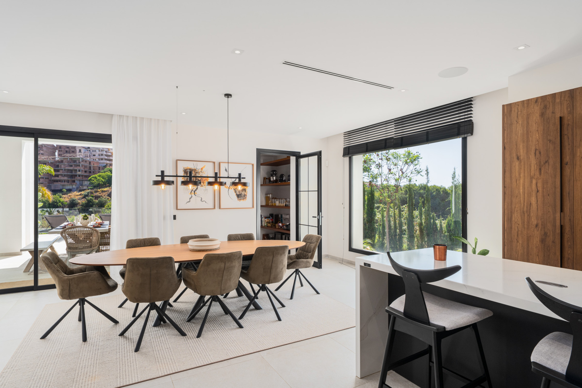 Frontline Golf Contemporary Villa