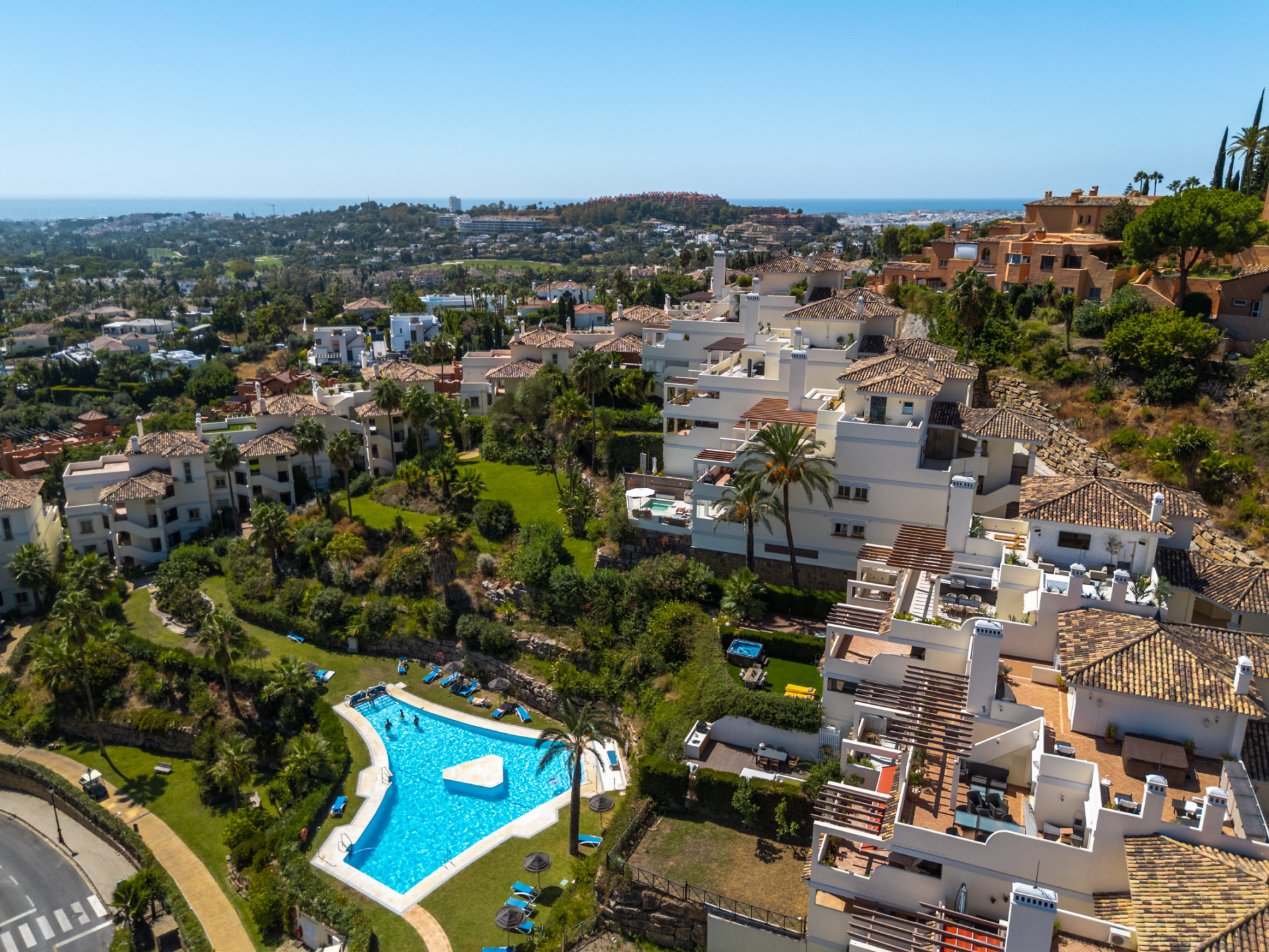 Luxury Renovated Apartment Nueva Andalucía