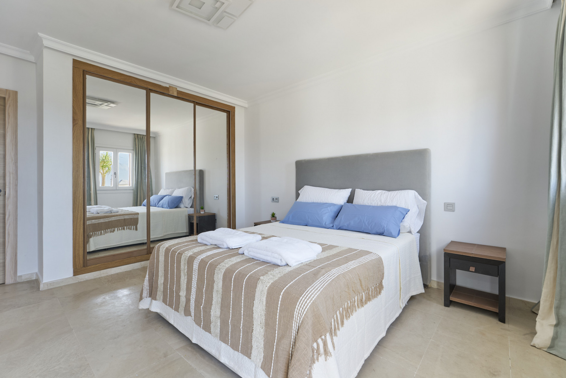 Five-bedroom semi-detached house a short walk from the beaches of the Golden Mile