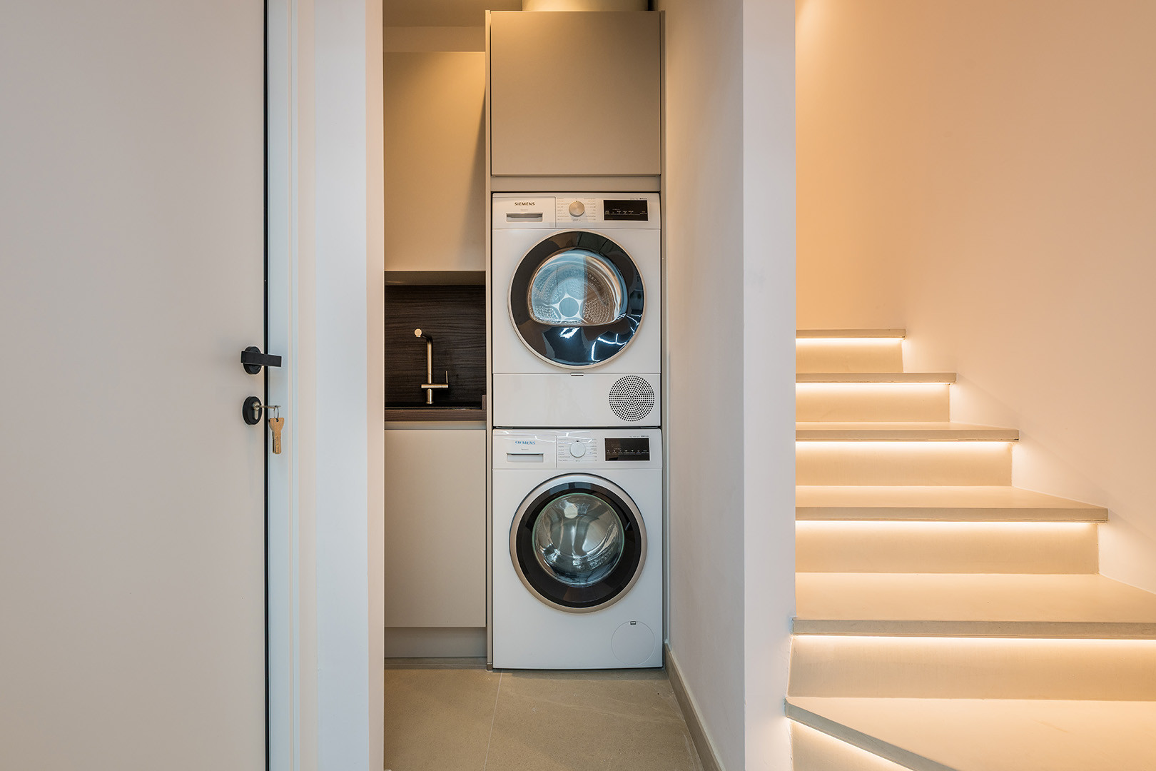 Stylish Townhouse on The Golden Mile