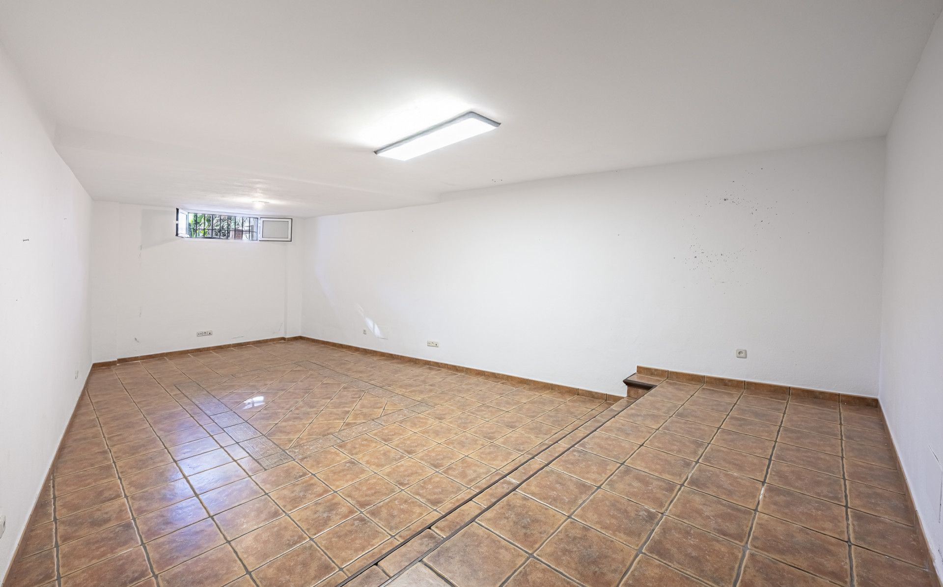 Three-bedroom townhouse in a Mediterranean village-style community in Nagules