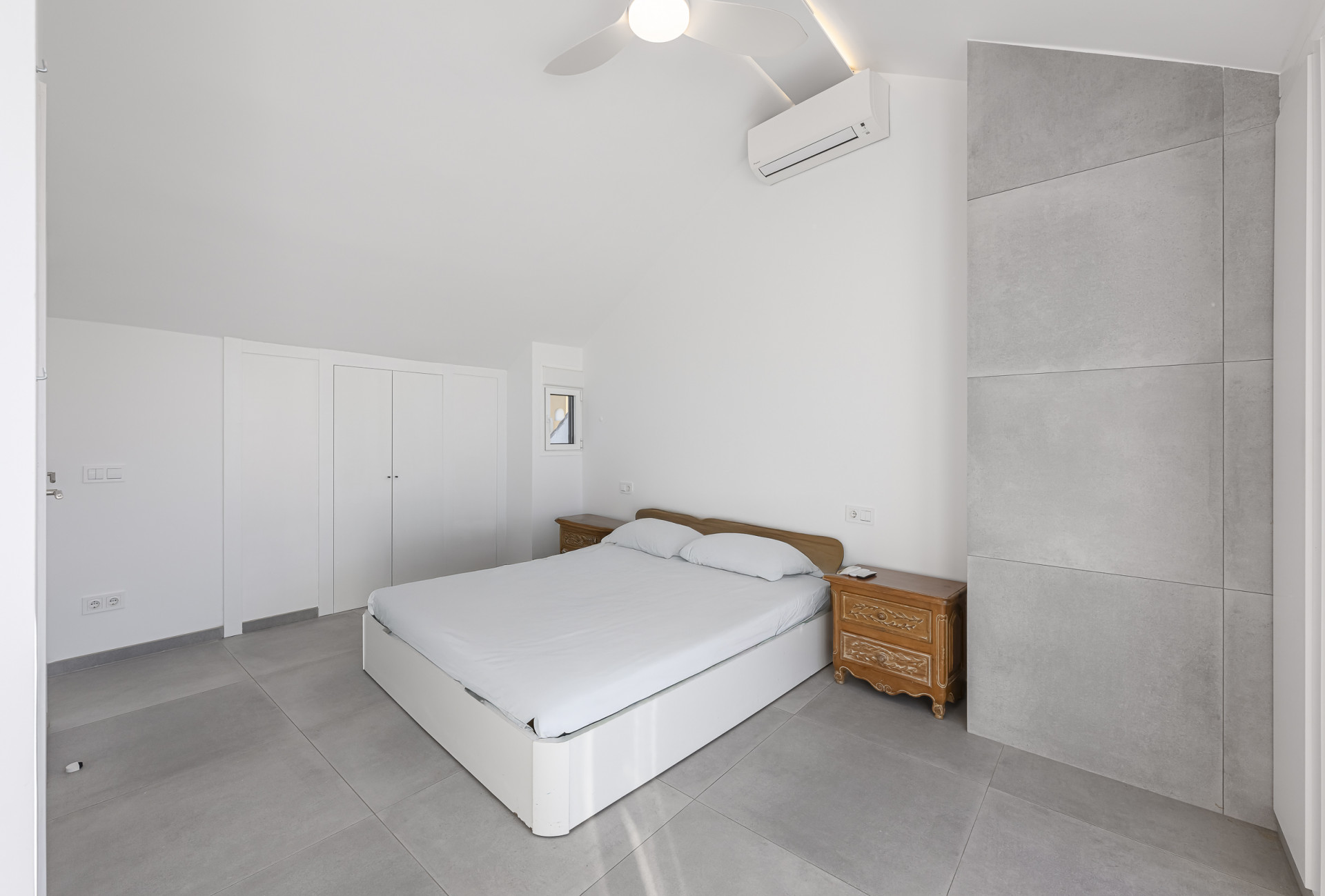 Three-bedroom townhouse in a Mediterranean village-style community in Nagules