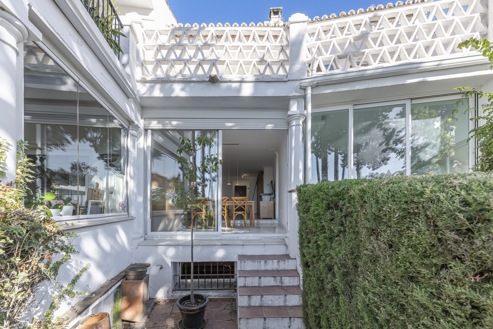 Three-bedroom townhouse in a Mediterranean village-style community in Nagules