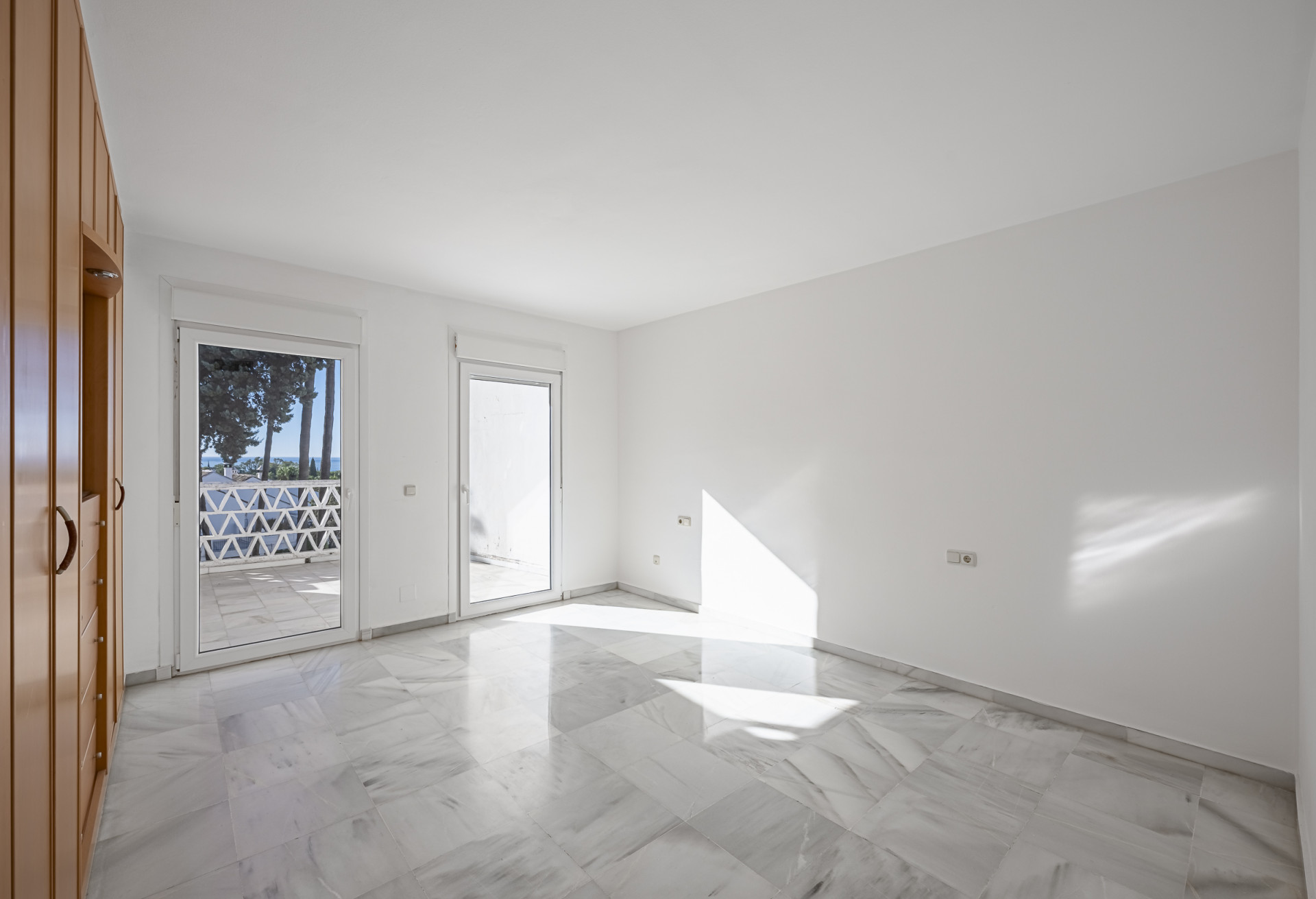 Three-bedroom townhouse in a Mediterranean village-style community in Nagules