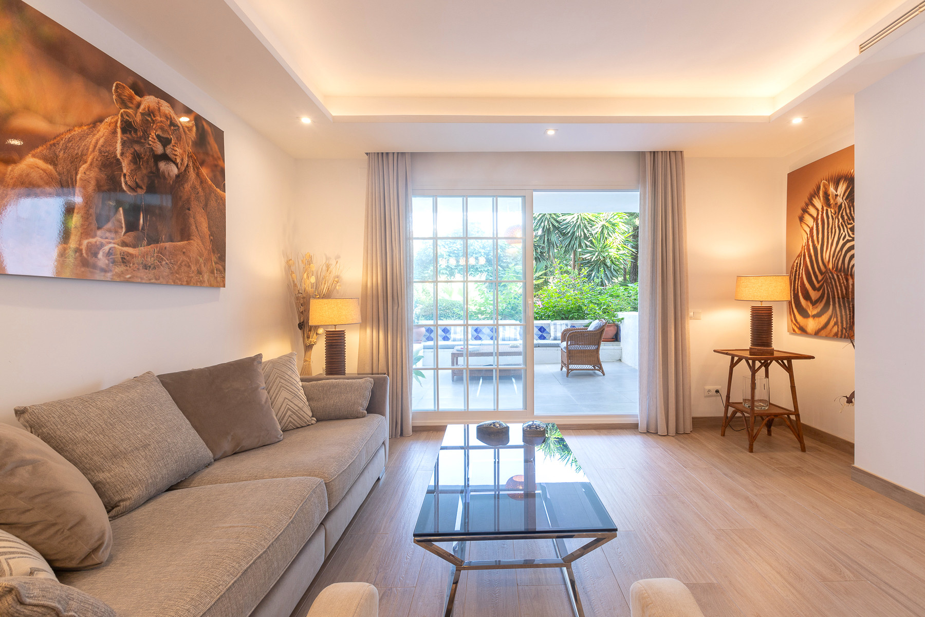 Spacious Renovated 2-Bedroom Apartment in Puente Romano