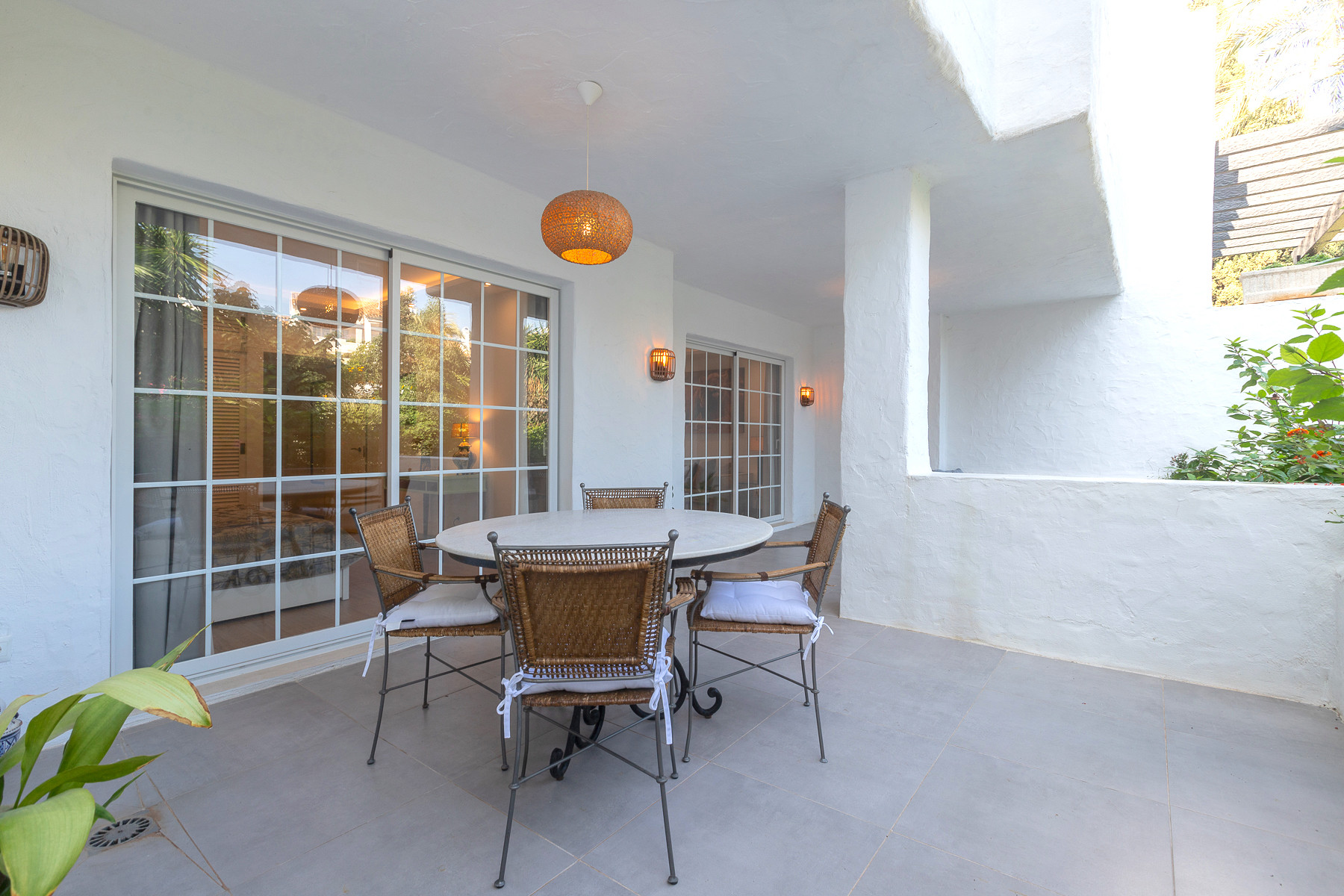 Spacious Renovated 2-Bedroom Apartment in Puente Romano