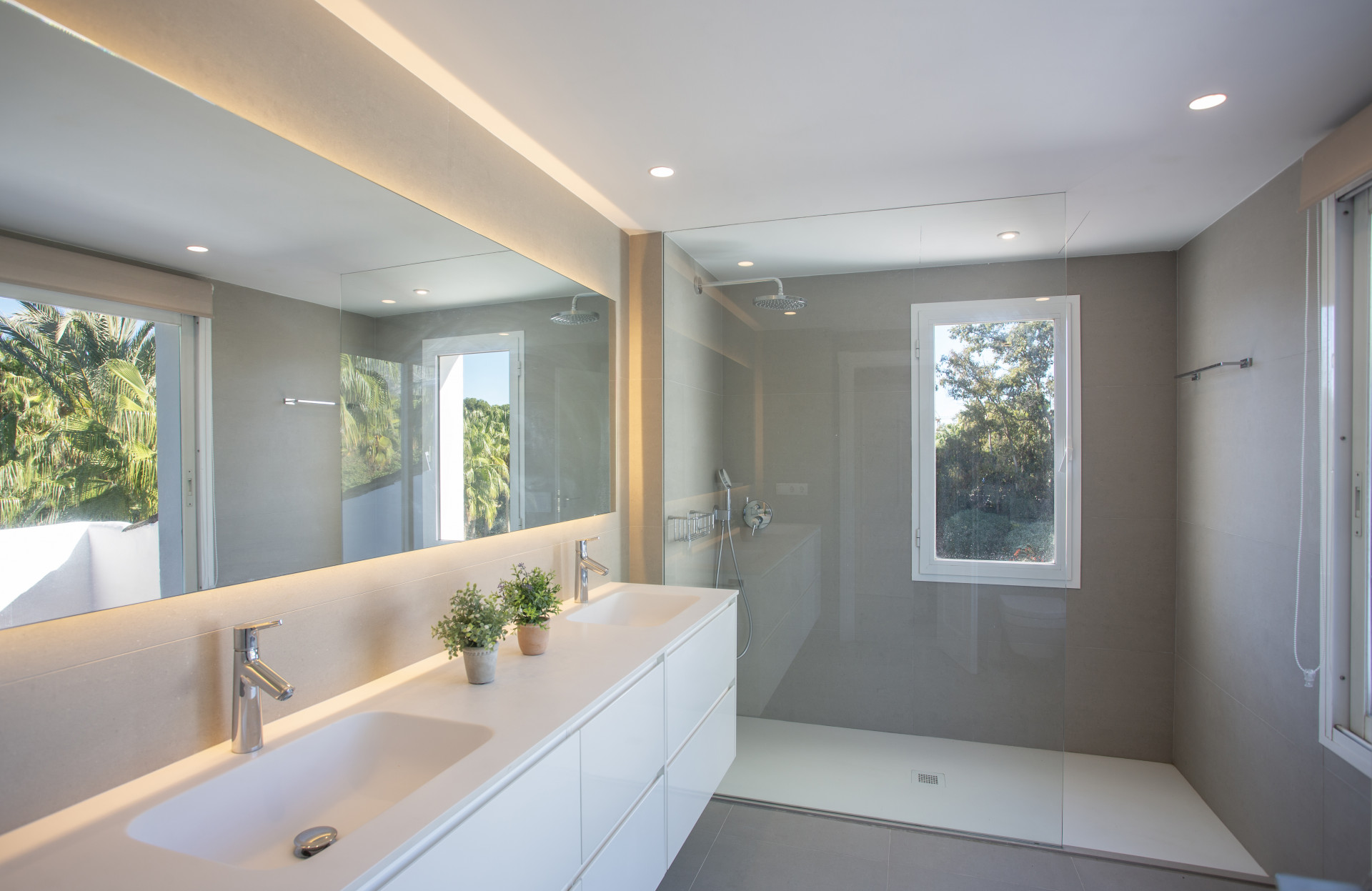 Luxurious beachfront corner penthouse.