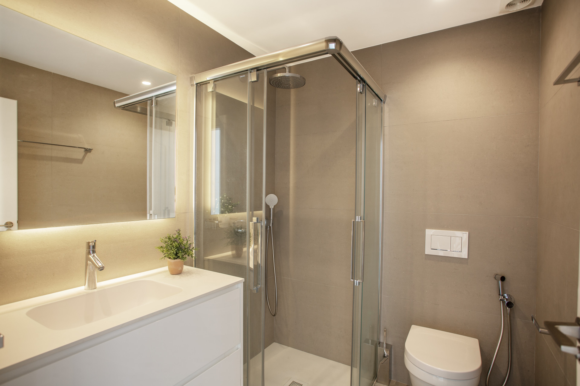 Luxurious beachfront corner penthouse.