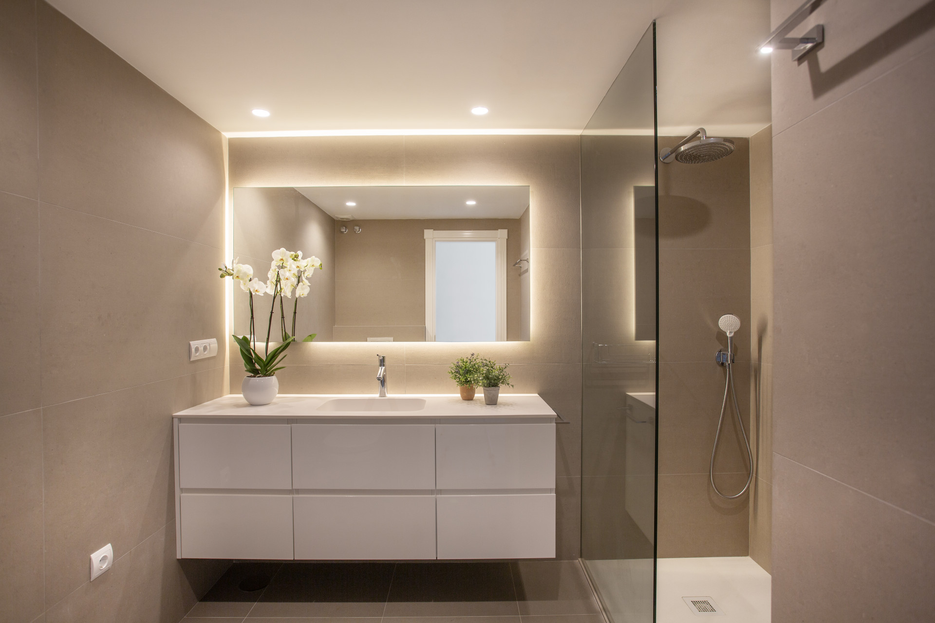 Luxurious beachfront corner penthouse.