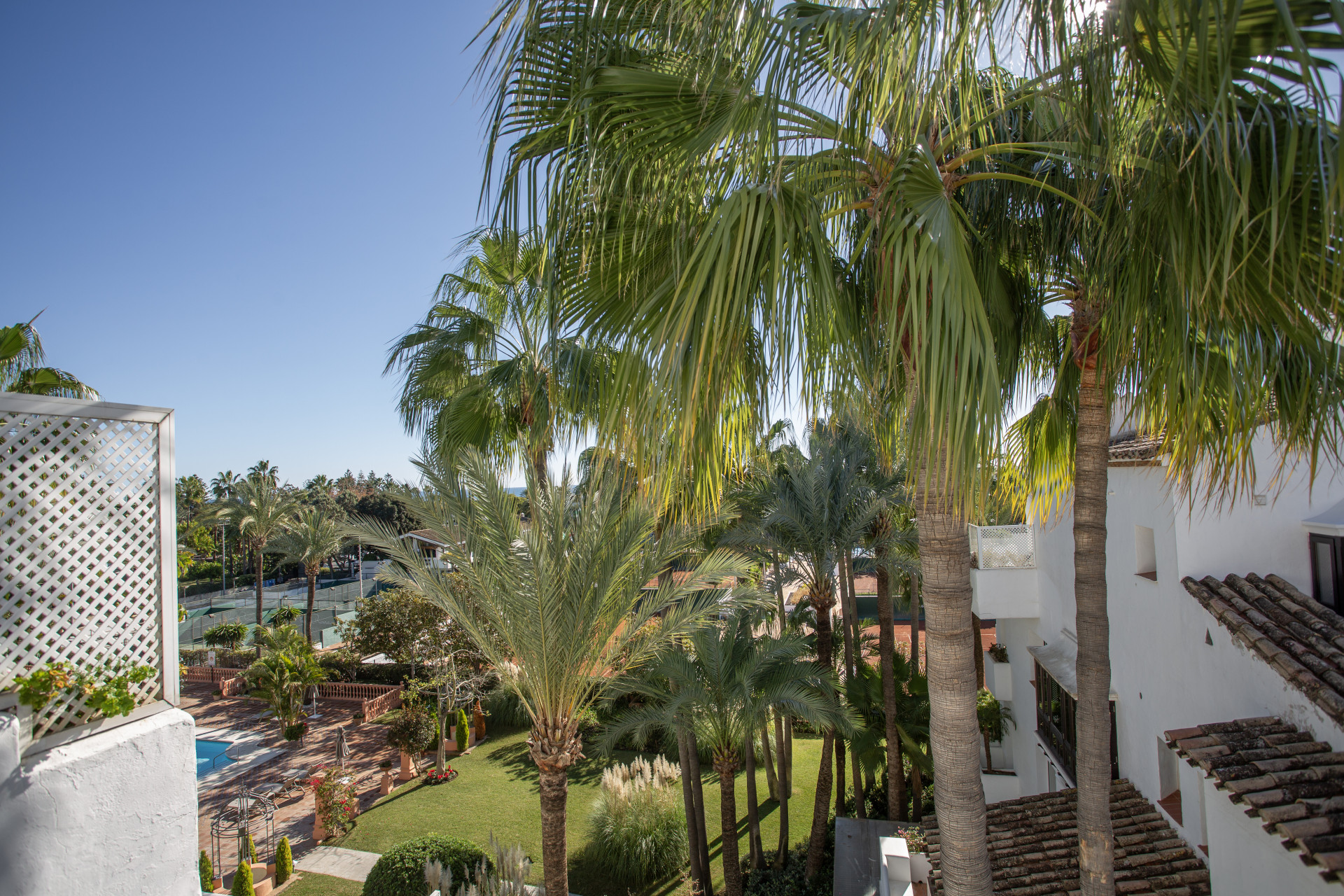 Luxurious beachfront corner penthouse.