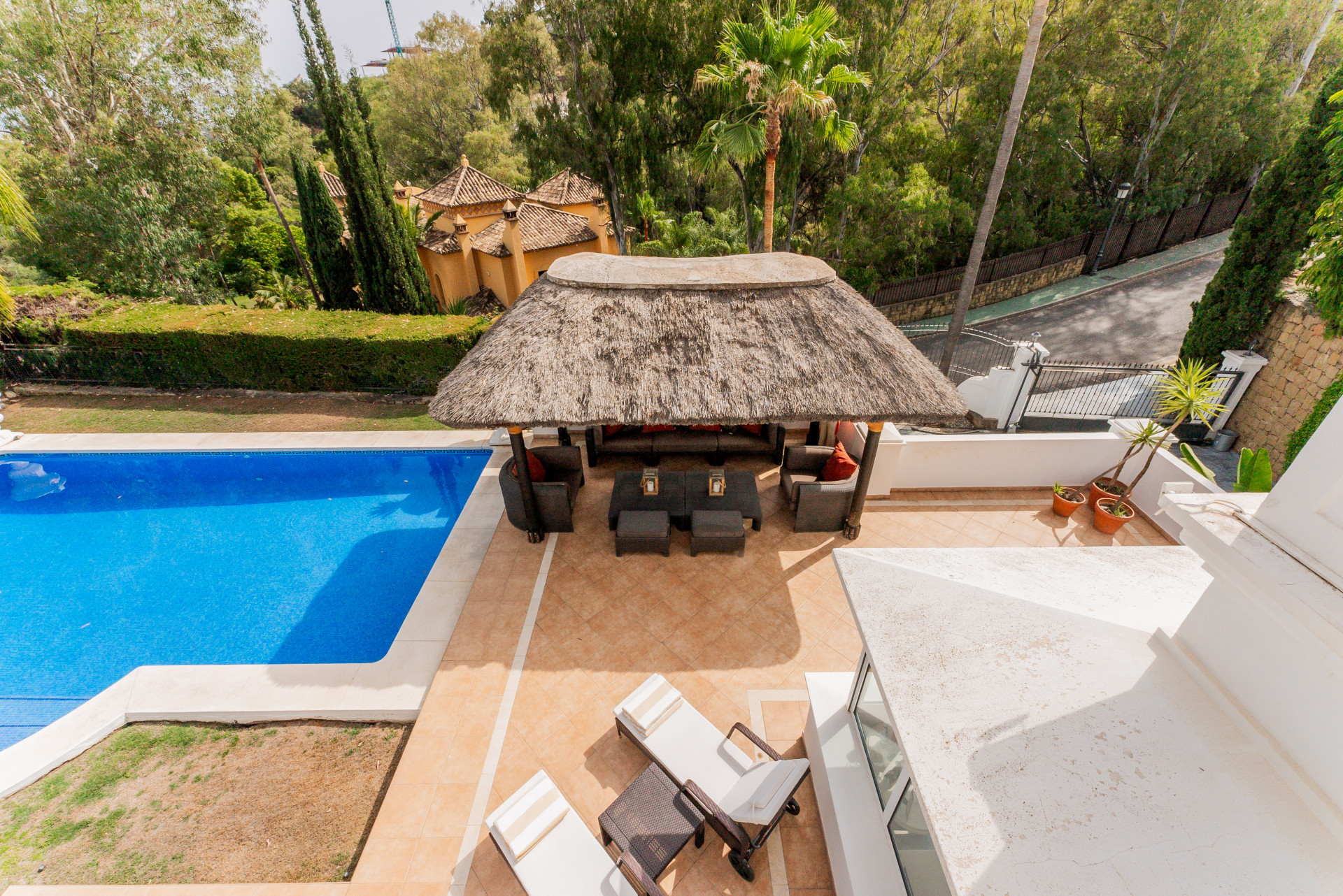 Luxurious five-bedroom villa in Benahavis.