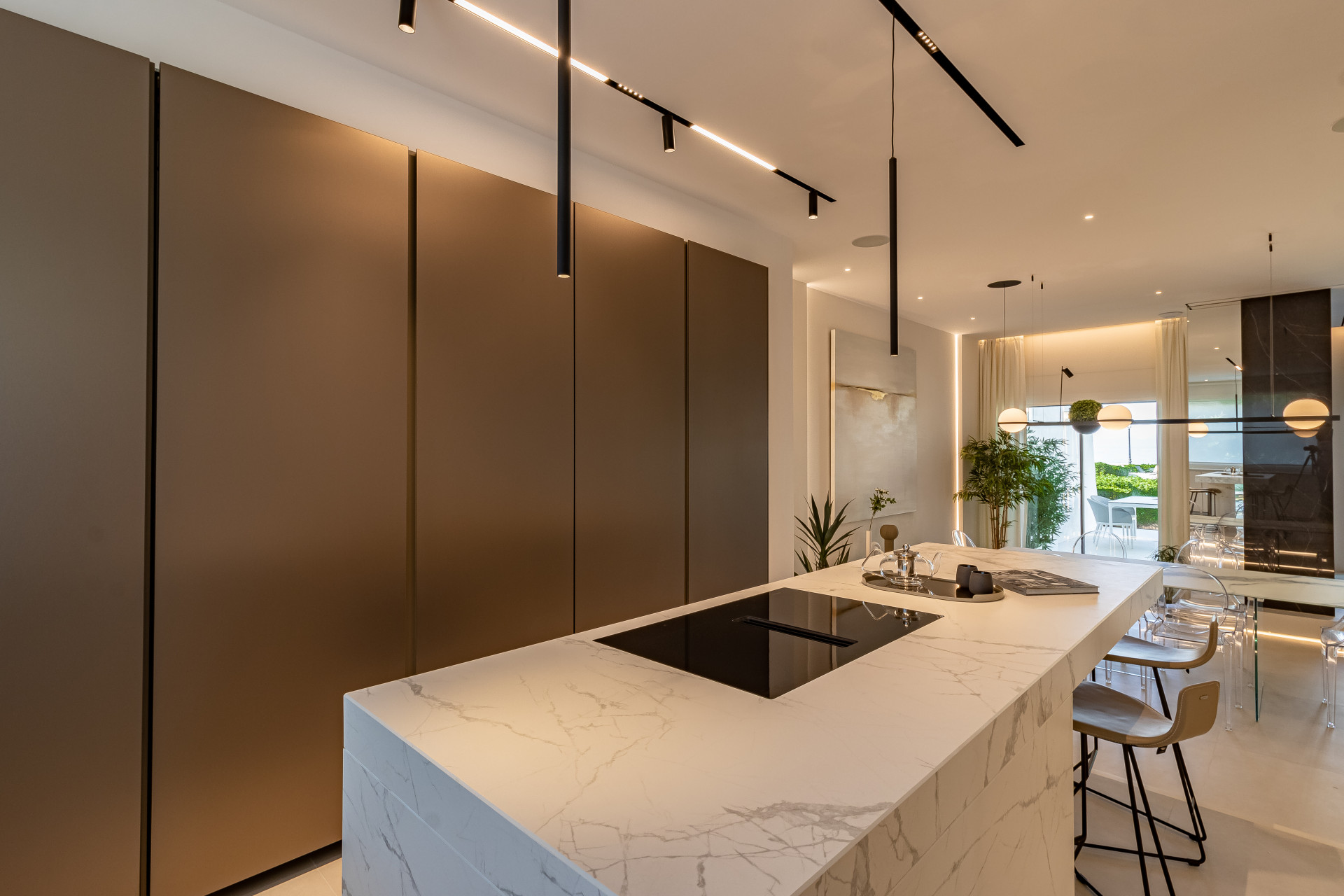 Newly refurbished luxury townhouse front line beach in Golden Mile