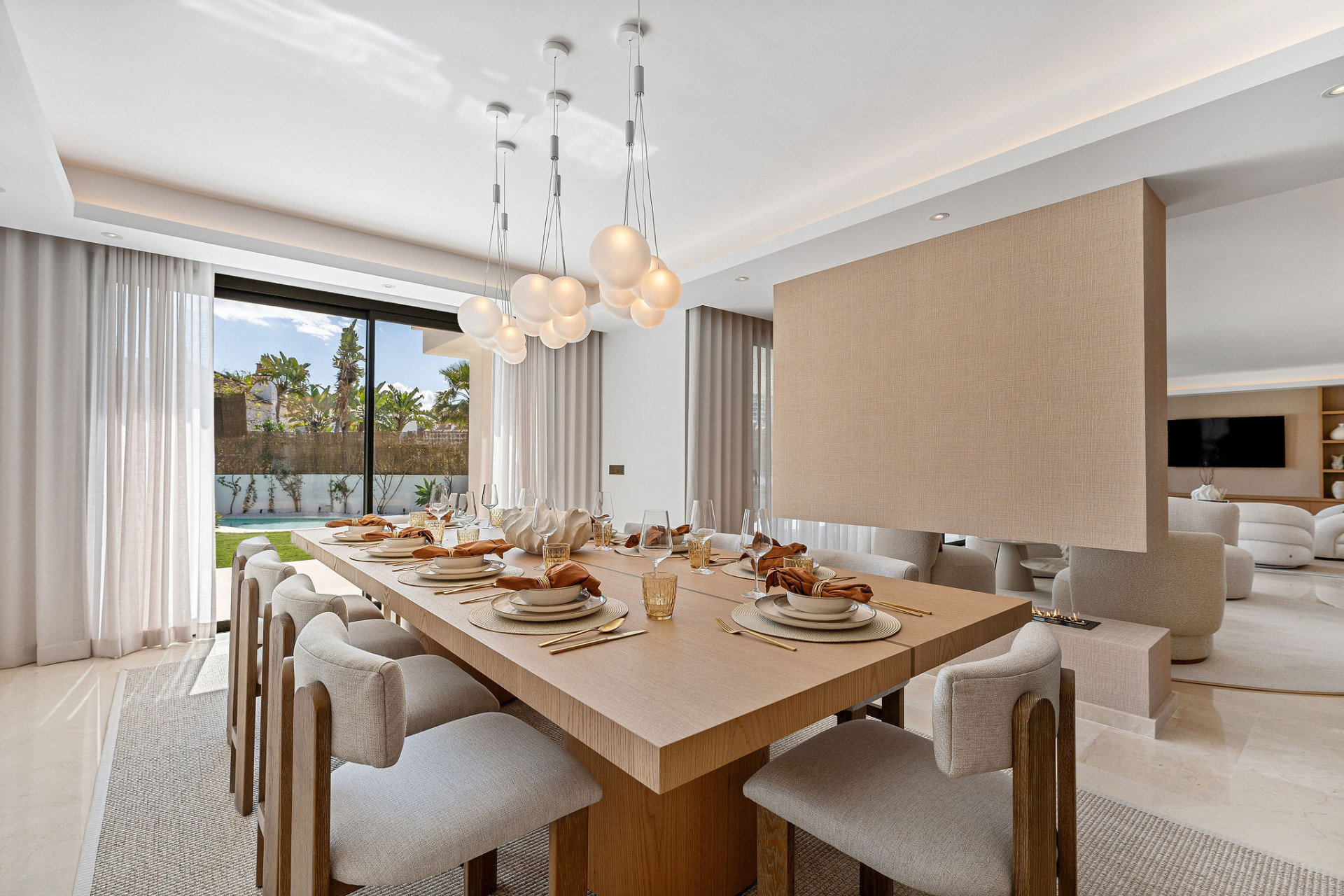 Elegant, Modern Luxury Villa in Marbella