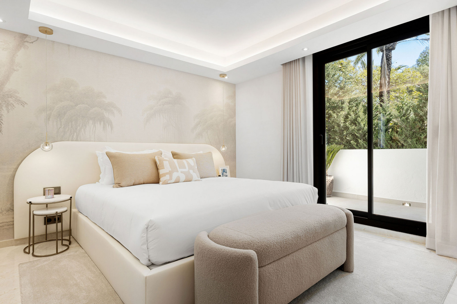 Elegant, Modern Luxury Villa in Marbella