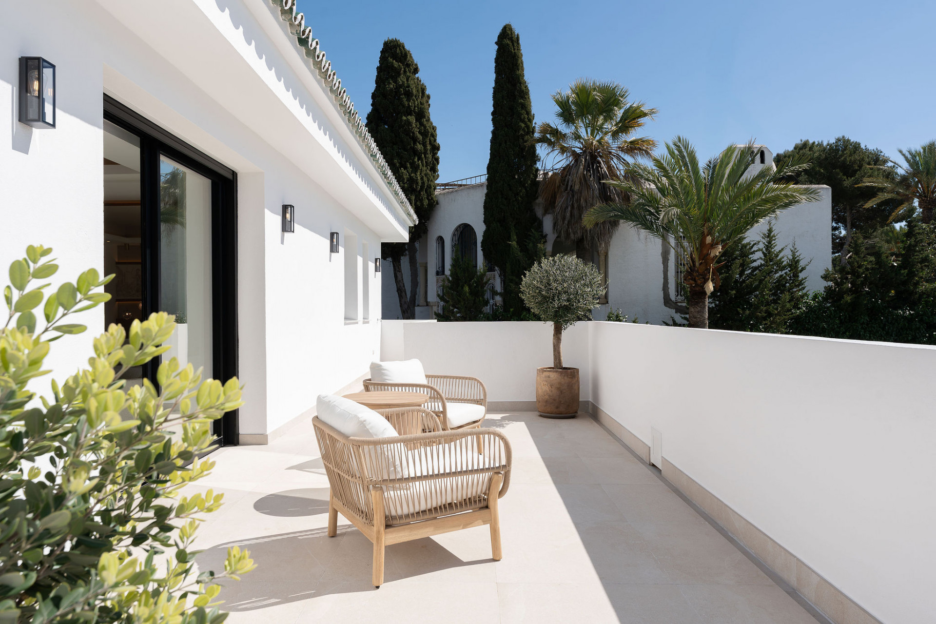 Elegant, Modern Luxury Villa in Marbella